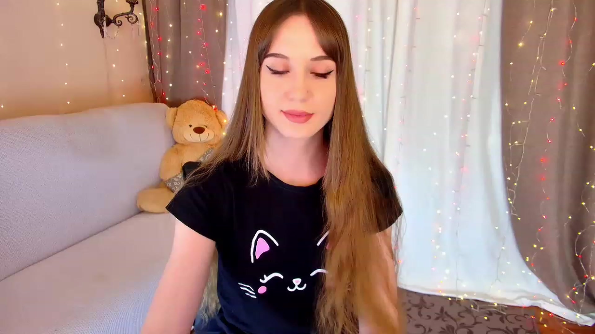 Gallery image thumbnail from Innocent_Soul's myfreecams stream on, 01/27/2023, 15:52 image 5 of 20
