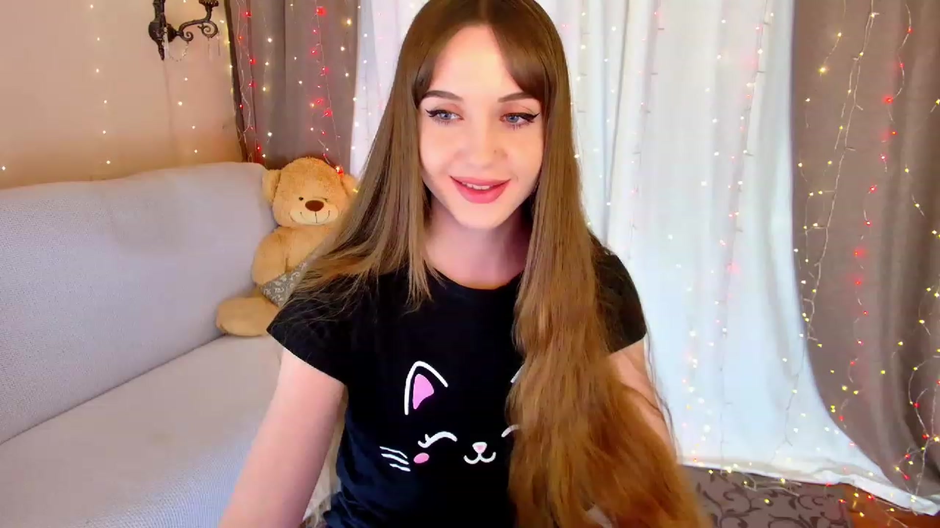 Gallery image thumbnail from Innocent_Soul's myfreecams stream on, 01/27/2023, 18:52 image 3 of 20