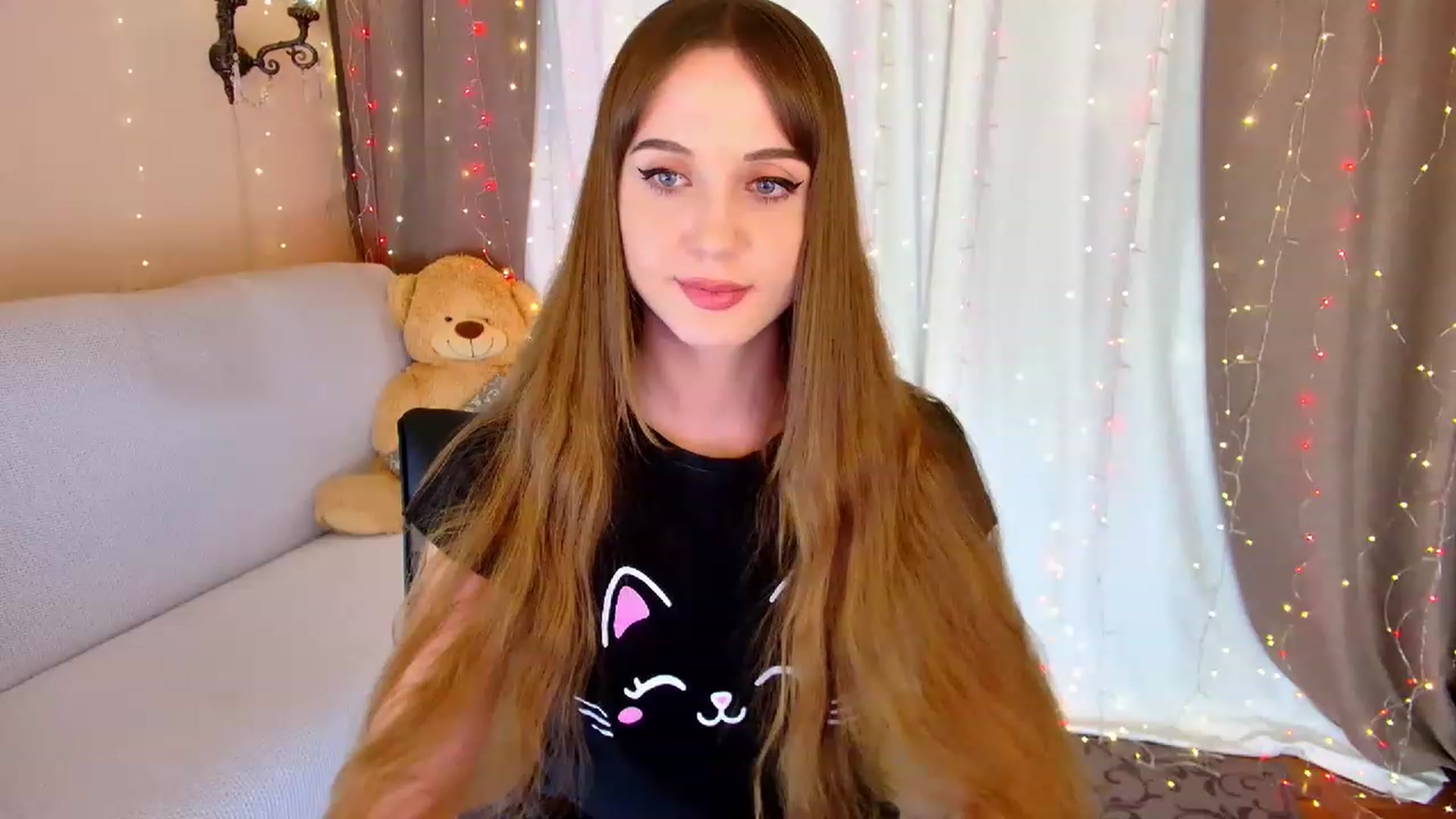 Gallery image thumbnail from Innocent_Soul's myfreecams stream on, 01/27/2023, 19:59 image 18 of 20