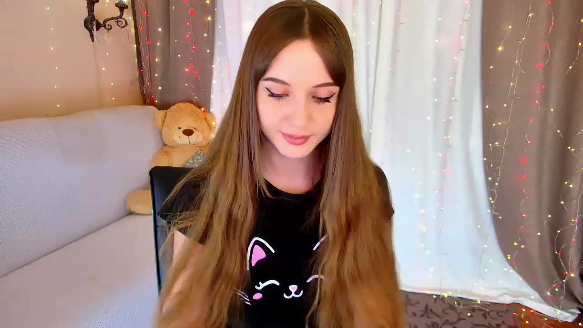 Gallery image thumbnail from Innocent_Soul's myfreecams stream on, 01/27/2023, 19:59 image 9 of 20