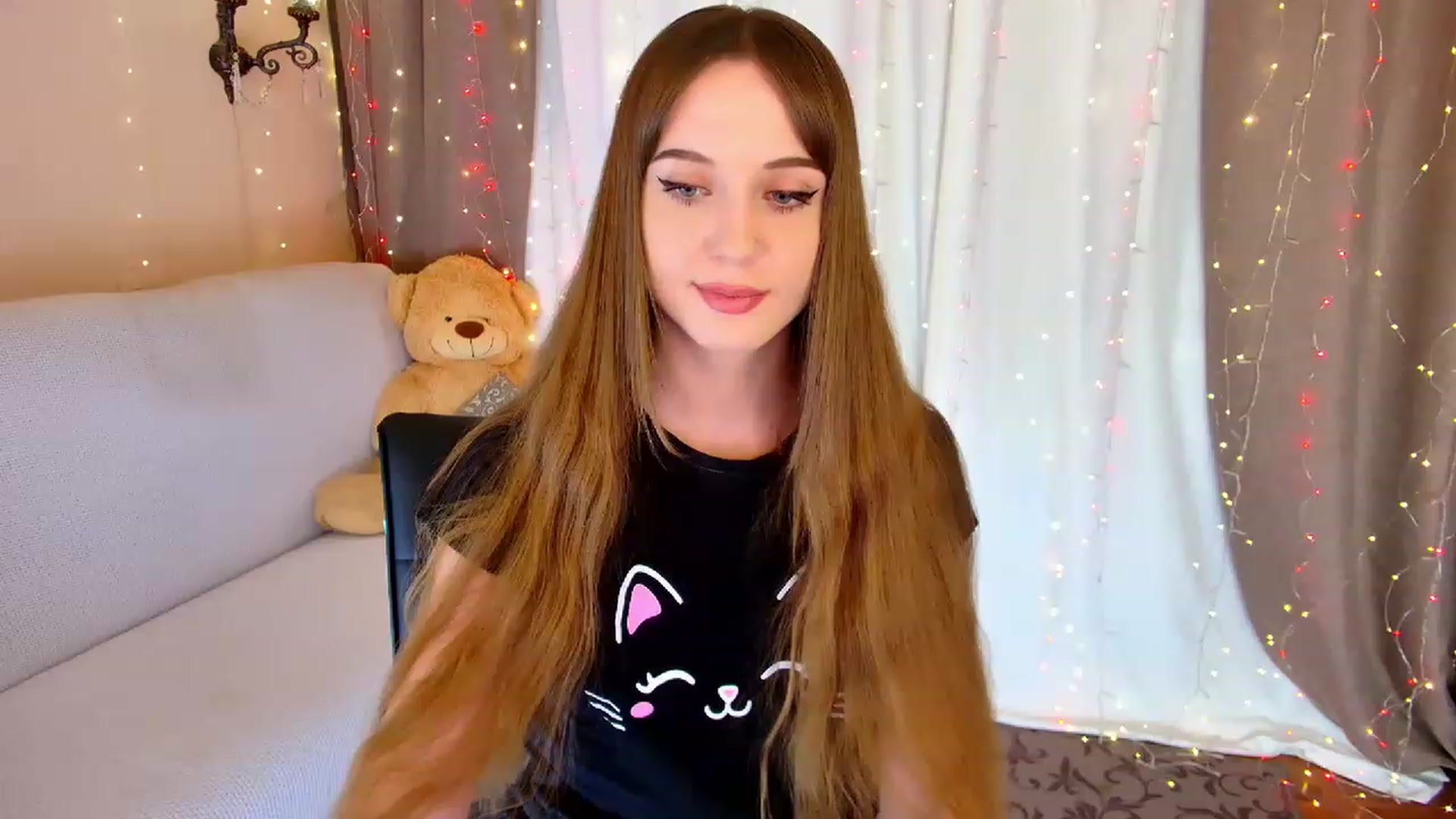 Gallery image thumbnail from Innocent_Soul's myfreecams stream on, 01/27/2023, 19:59 image 10 of 20
