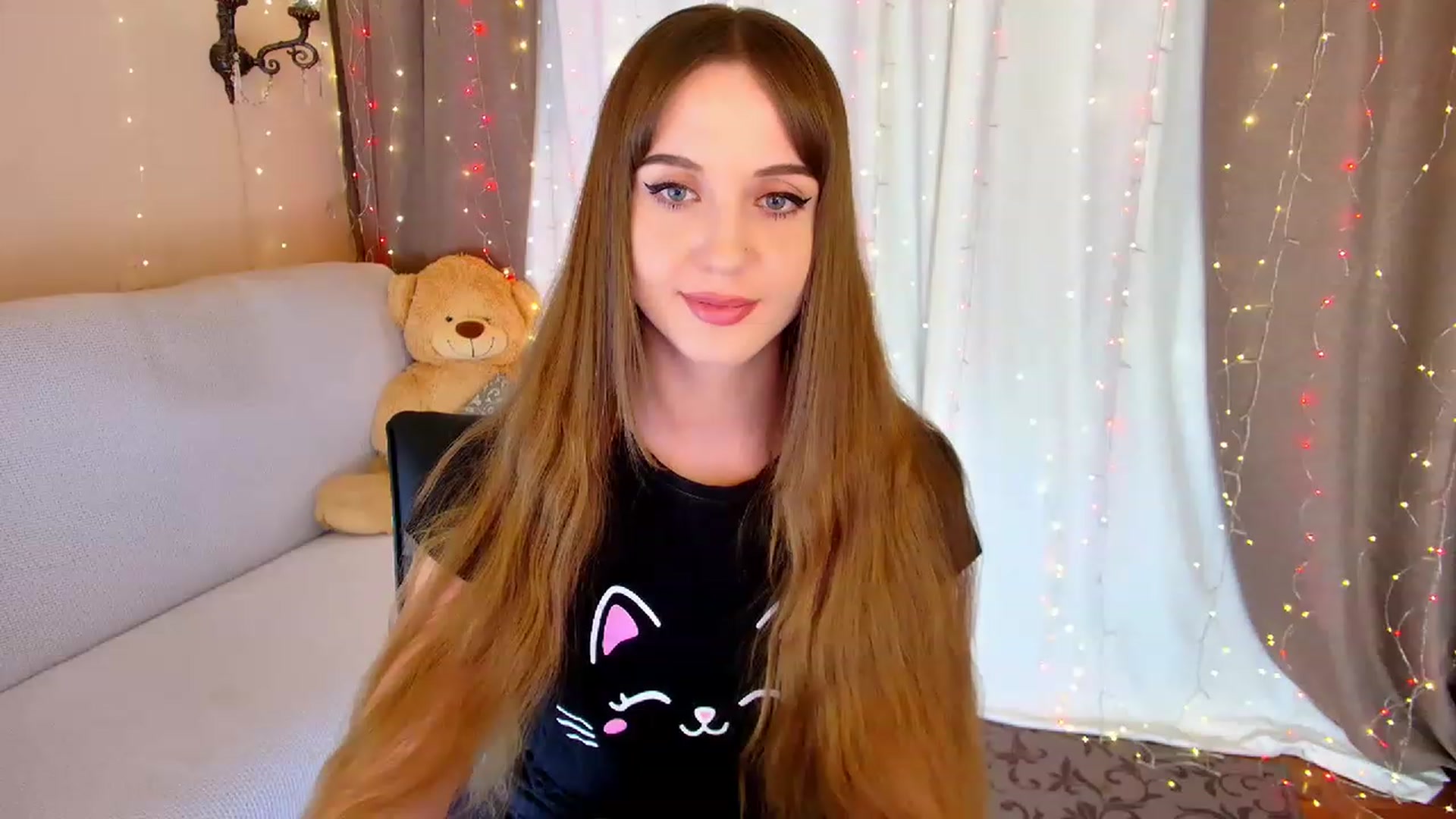 Gallery image thumbnail from Innocent_Soul's myfreecams stream on, 01/27/2023, 19:59 image 3 of 20