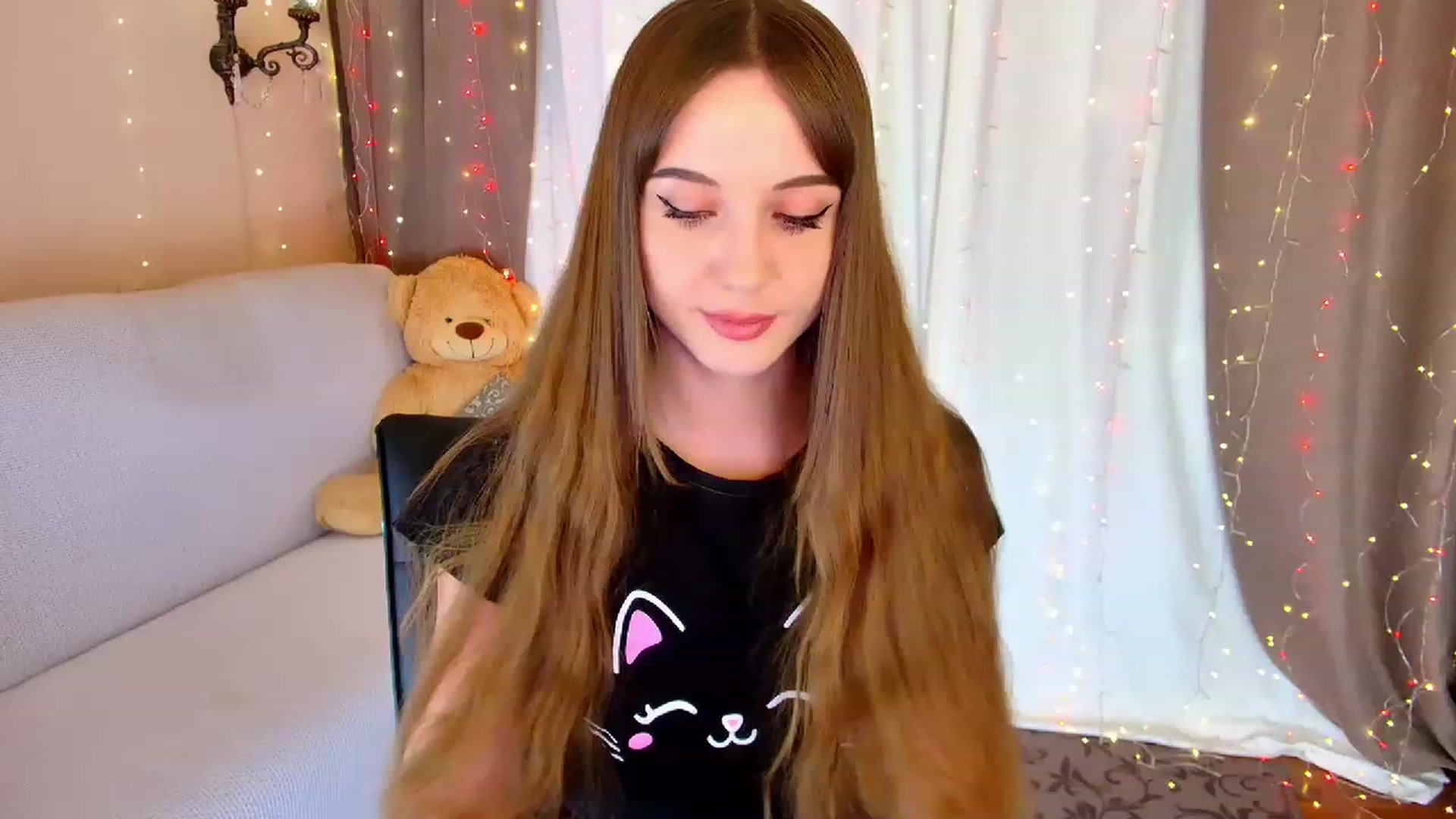 Gallery image thumbnail from Innocent_Soul's myfreecams stream on, 01/27/2023, 19:59 image 13 of 20