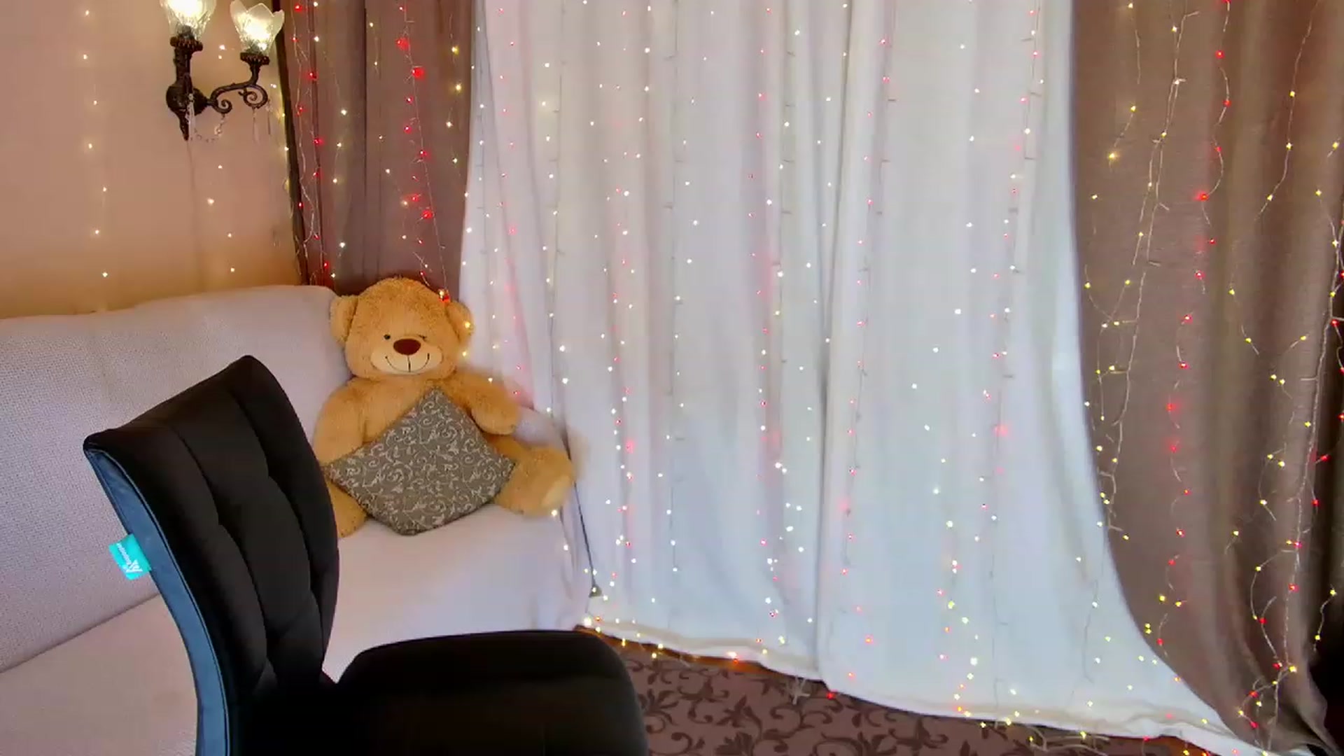 Gallery image thumbnail from Innocent_Soul's myfreecams stream on, 01/29/2023, 16:13 image 16 of 20