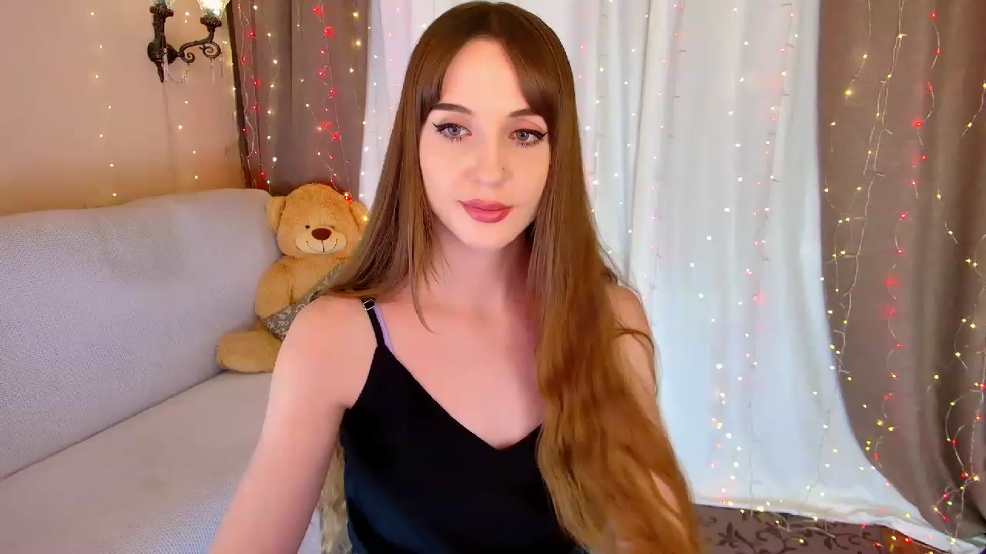 Gallery image thumbnail from Innocent_Soul's myfreecams stream on, 01/30/2023, 21:02 image 7 of 20
