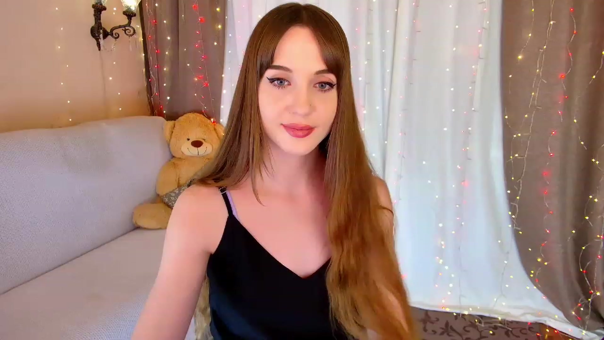 Gallery image thumbnail from Innocent_Soul's myfreecams stream on, 01/30/2023, 21:02 image 11 of 20