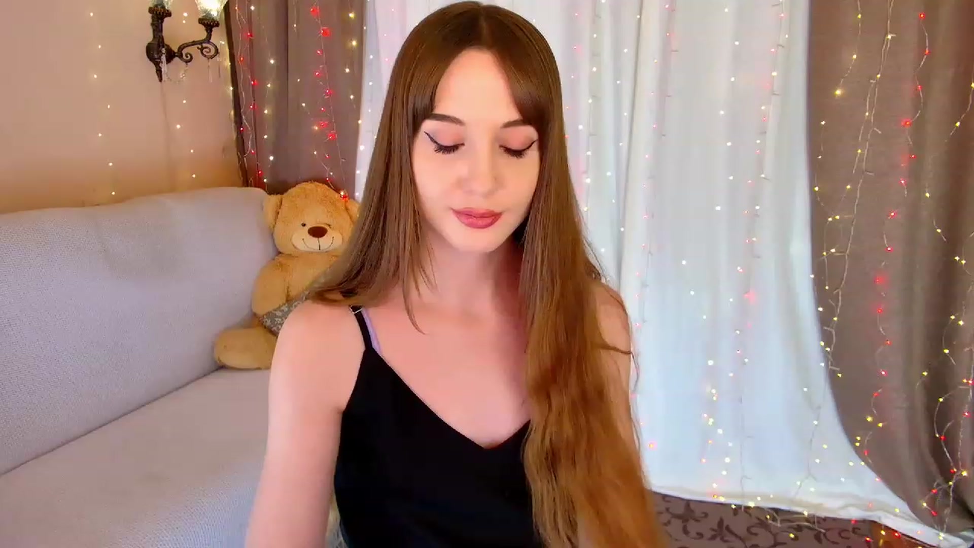 Gallery image thumbnail from Innocent_Soul's myfreecams stream on, 01/30/2023, 21:02 image 15 of 20