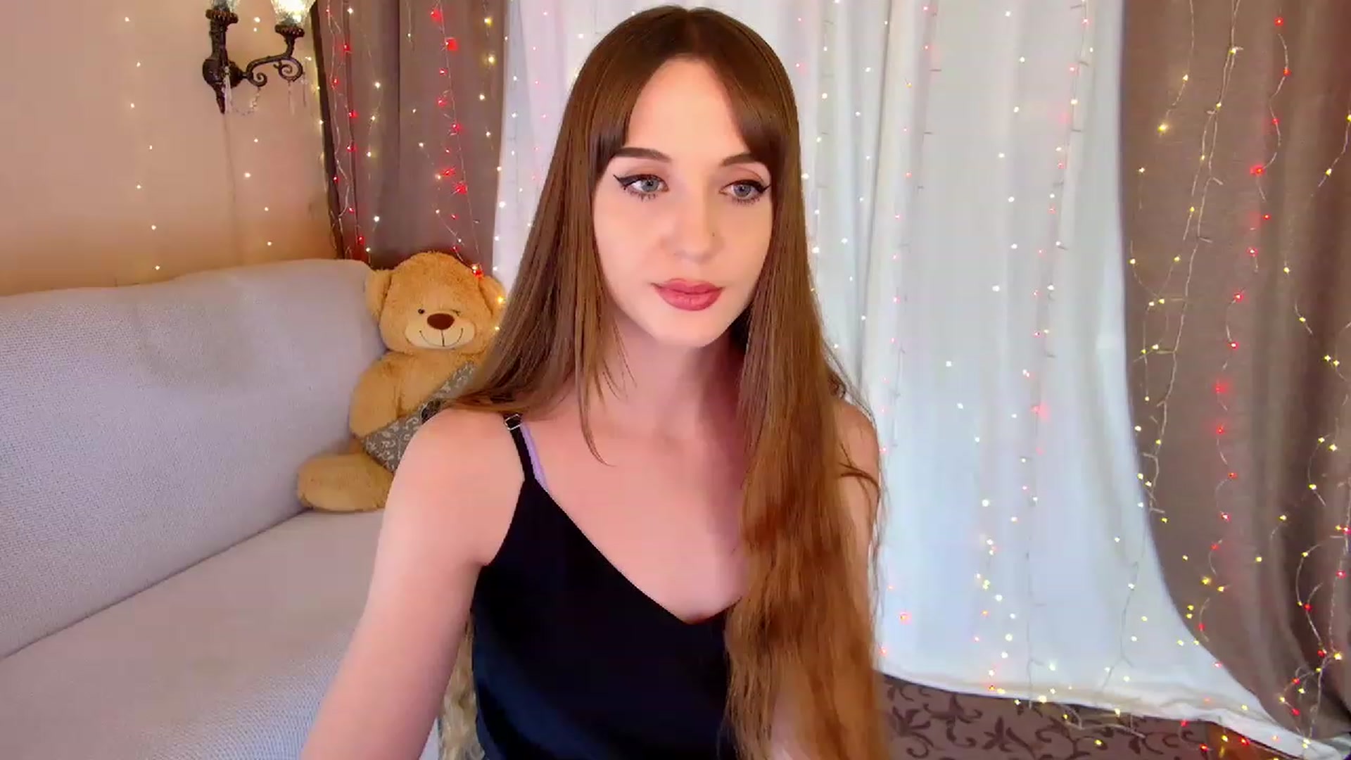 Gallery image thumbnail from Innocent_Soul's myfreecams stream on, 01/30/2023, 21:02 image 8 of 20