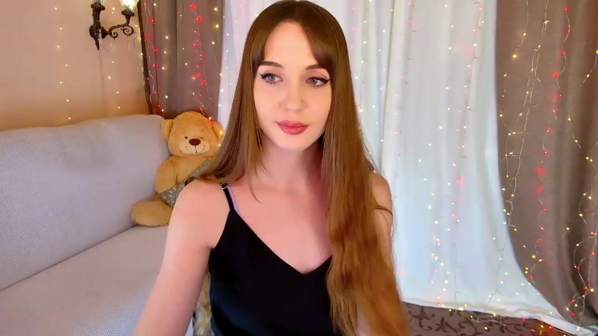 Gallery image thumbnail from Innocent_Soul's myfreecams stream on, 01/30/2023, 21:02 image 13 of 20