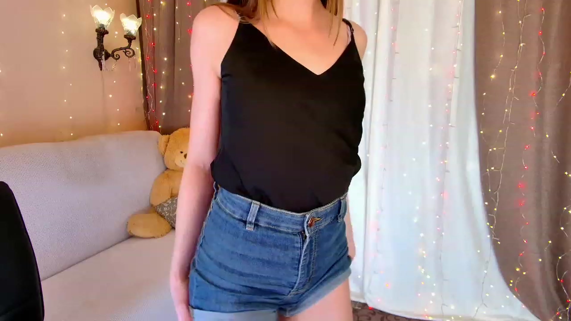 Gallery image thumbnail from Innocent_Soul's myfreecams stream on, 01/30/2023, 21:40 image 2 of 20
