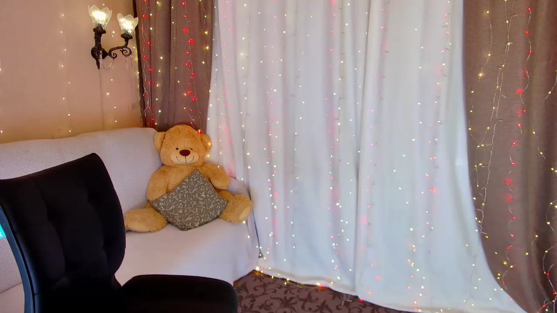 Gallery image thumbnail from Innocent_Soul's myfreecams stream on, 01/30/2023, 21:40 image 13 of 20