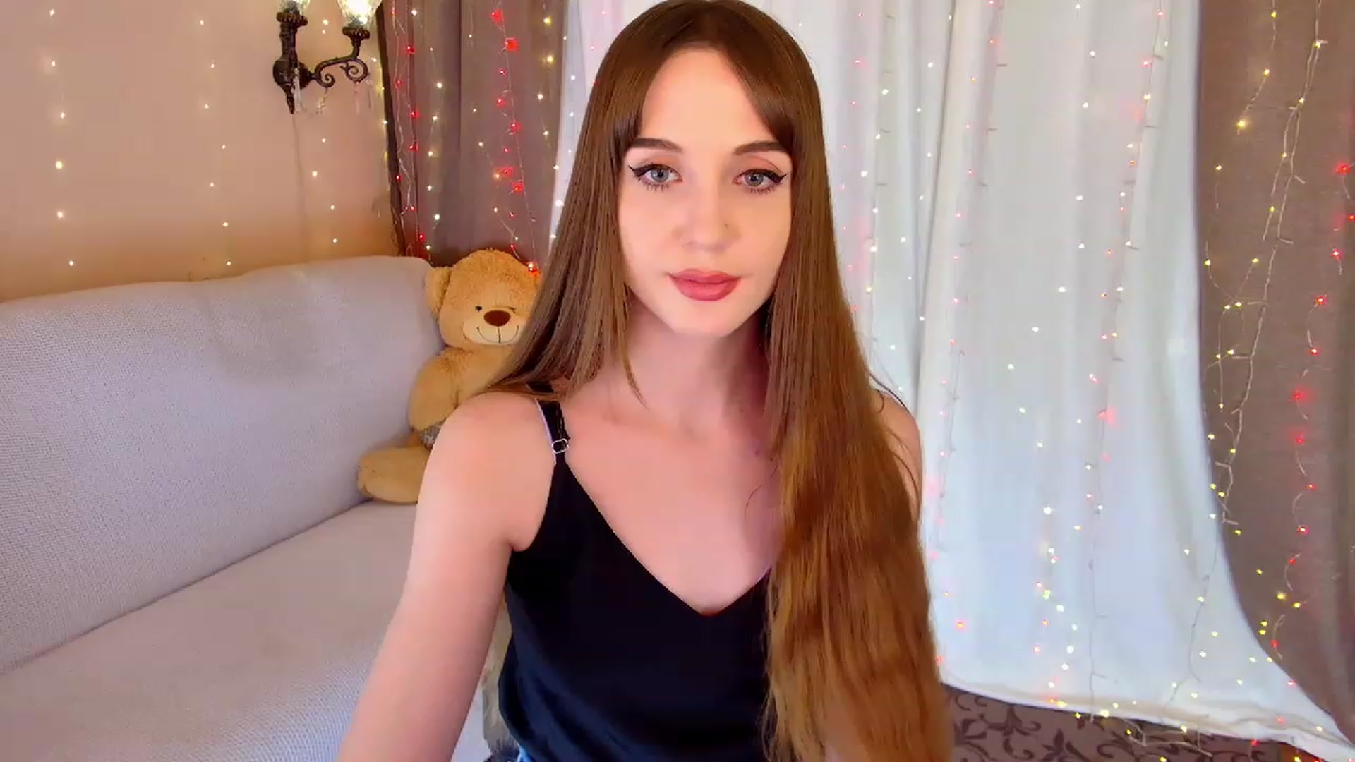 Gallery image thumbnail from Innocent_Soul's myfreecams stream on, 01/30/2023, 23:19 image 3 of 20