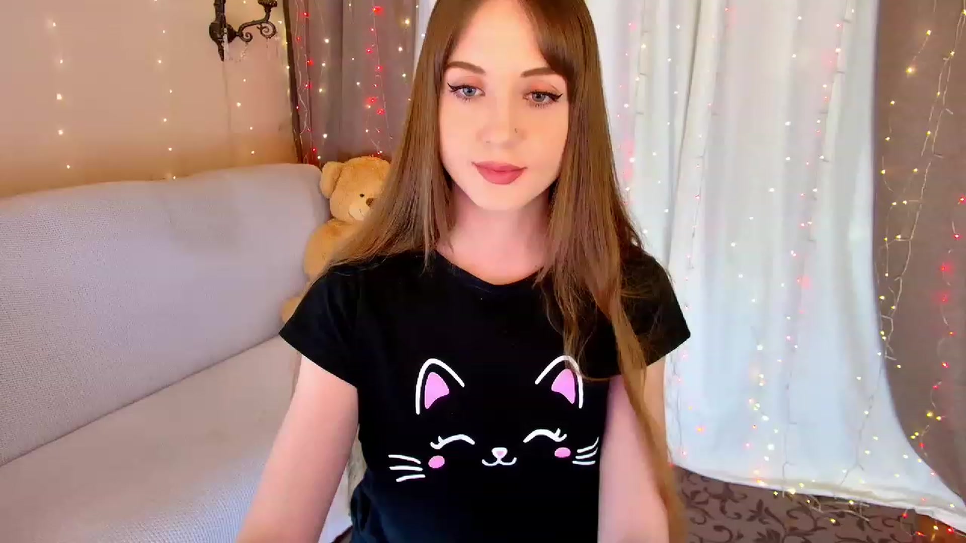 Gallery image thumbnail from Innocent_Soul's myfreecams stream on, 02/06/2023, 16:33 image 10 of 20