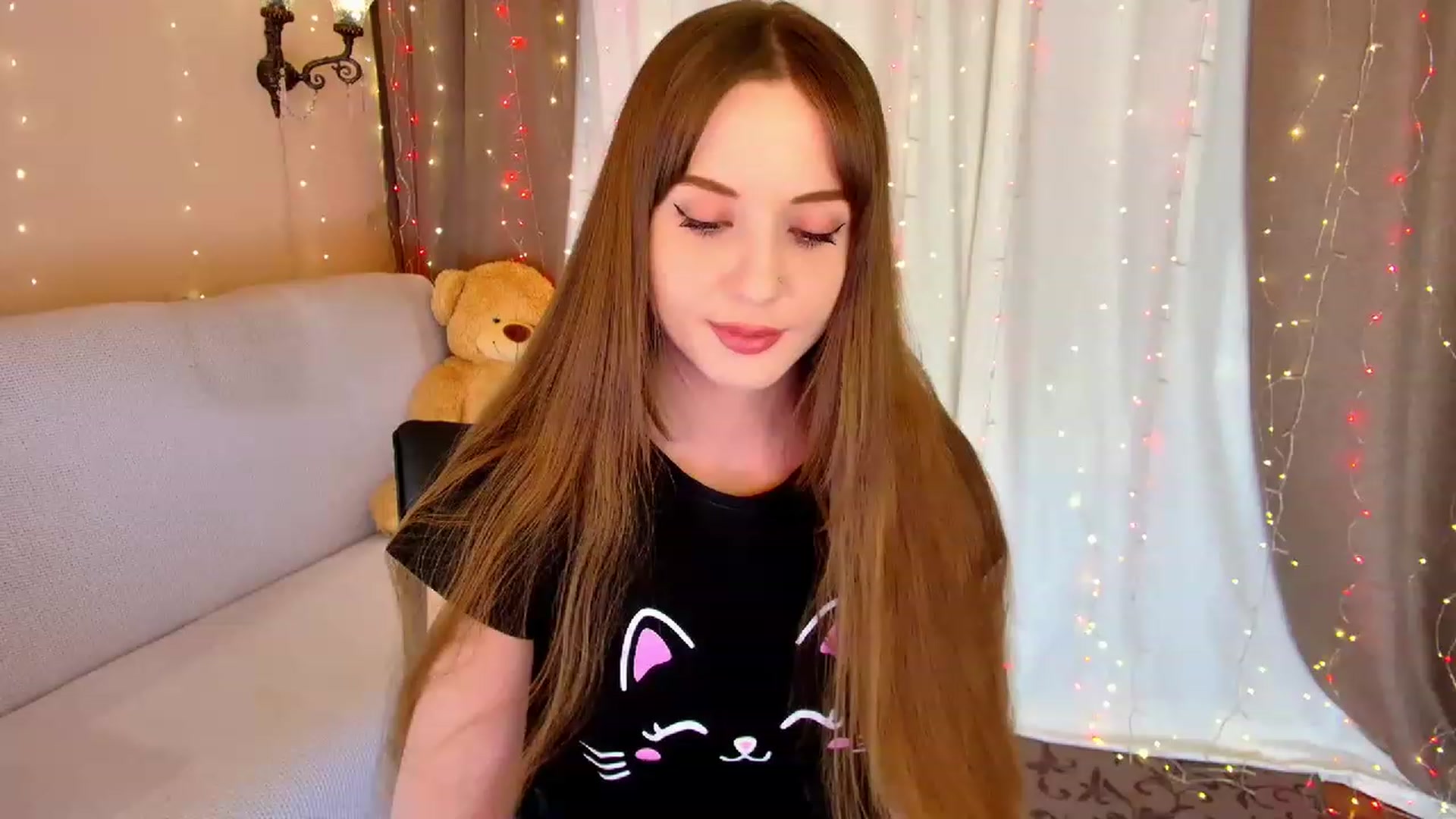 Gallery image thumbnail from Innocent_Soul's myfreecams stream on, 02/06/2023, 20:45 image 1 of 20