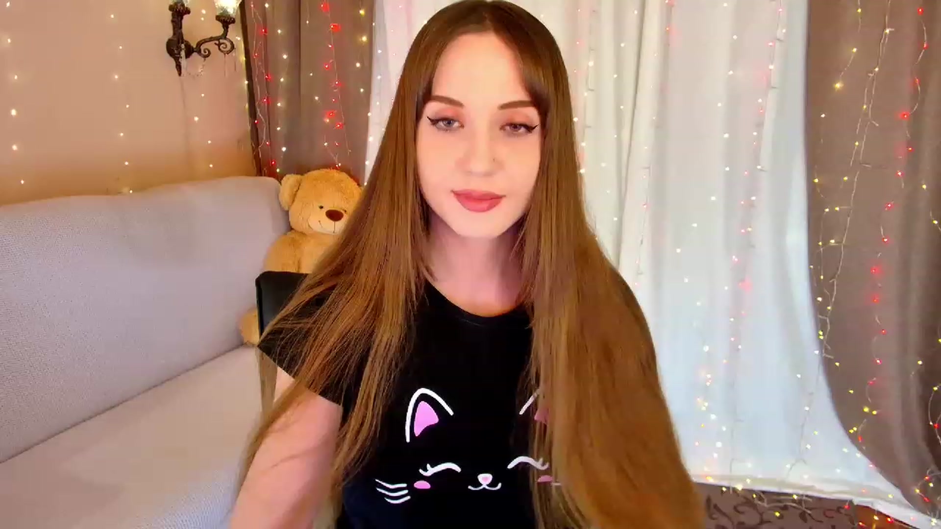 Gallery image thumbnail from Innocent_Soul's myfreecams stream on, 02/06/2023, 20:45 image 2 of 20