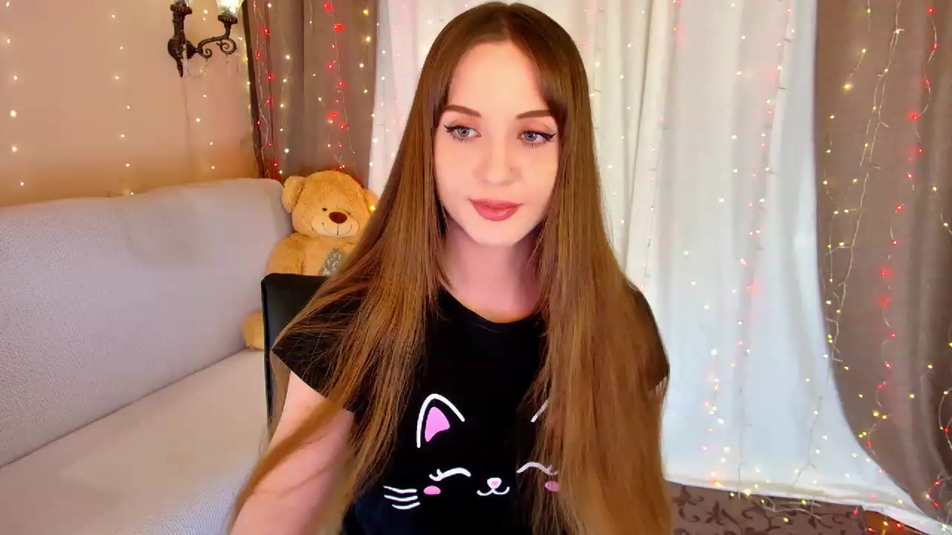 Gallery image thumbnail from Innocent_Soul's myfreecams stream on, 02/06/2023, 20:45 image 14 of 20