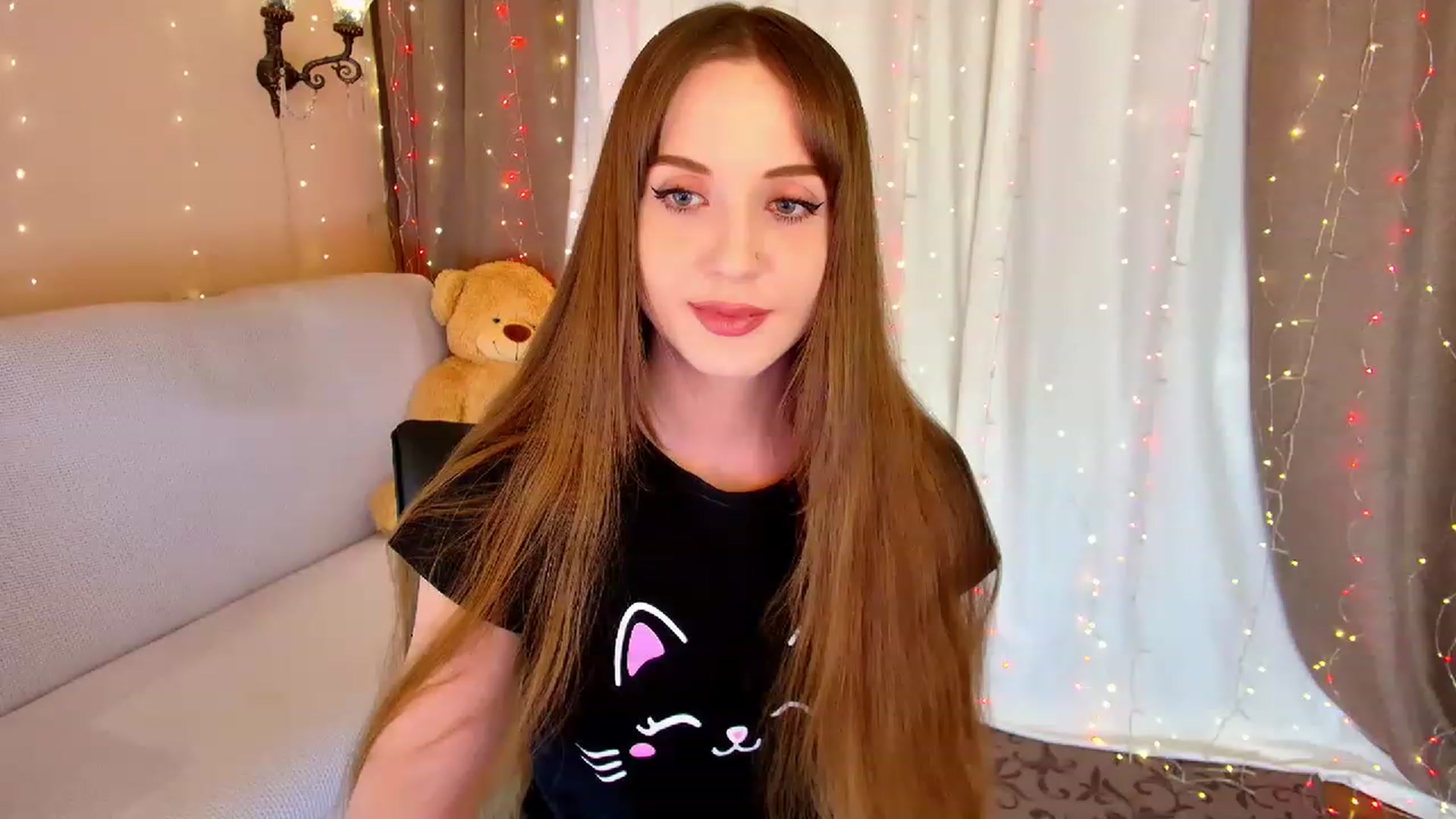 Gallery image thumbnail from Innocent_Soul's myfreecams stream on, 02/06/2023, 20:45 image 11 of 20