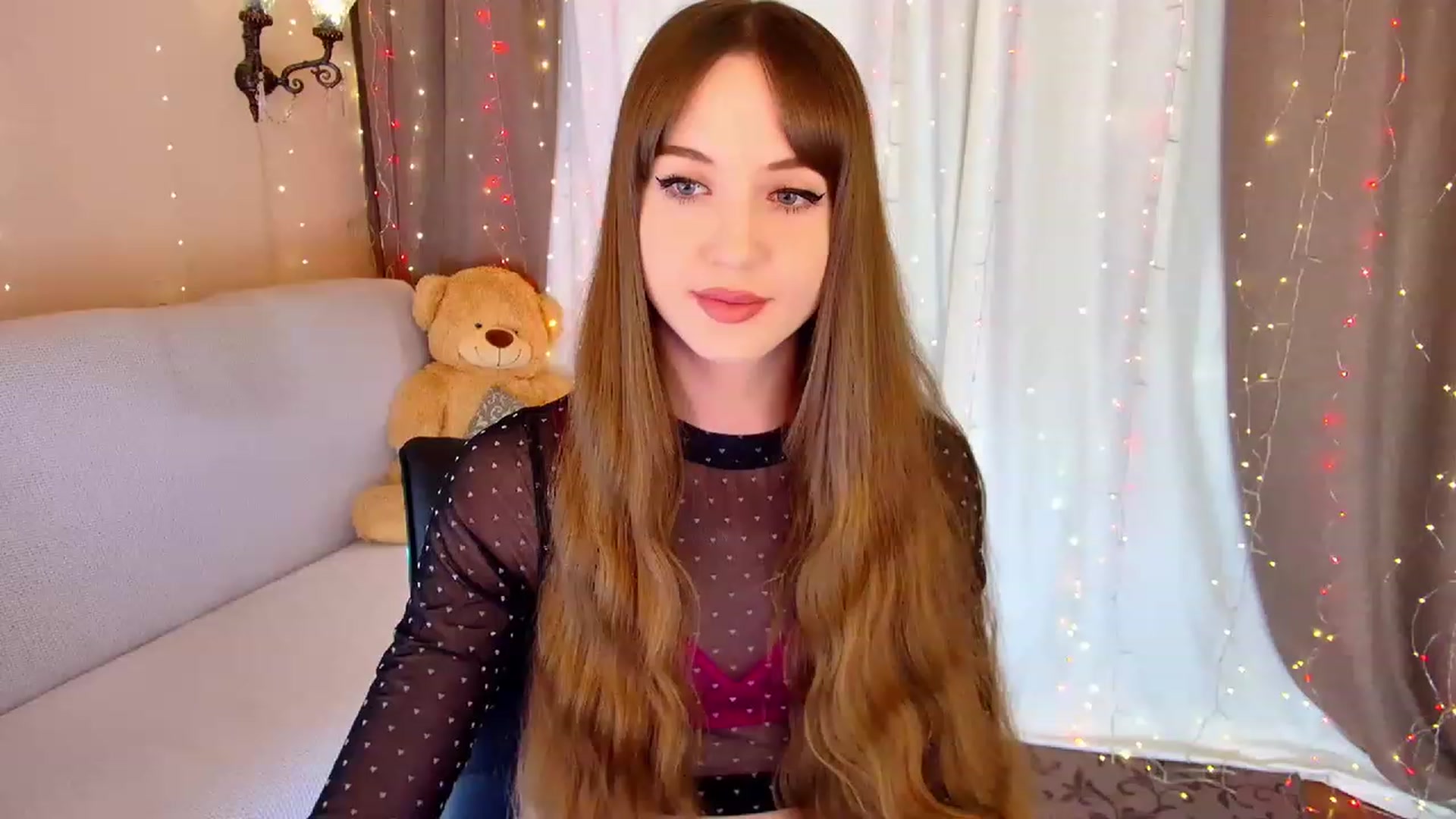 Gallery image thumbnail from Innocent_Soul's myfreecams stream on, 02/07/2023, 15:44 image 2 of 20