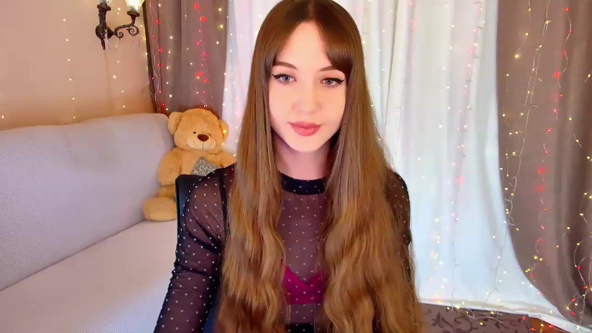 Gallery image thumbnail from Innocent_Soul's myfreecams stream on, 02/07/2023, 15:44 image 6 of 20