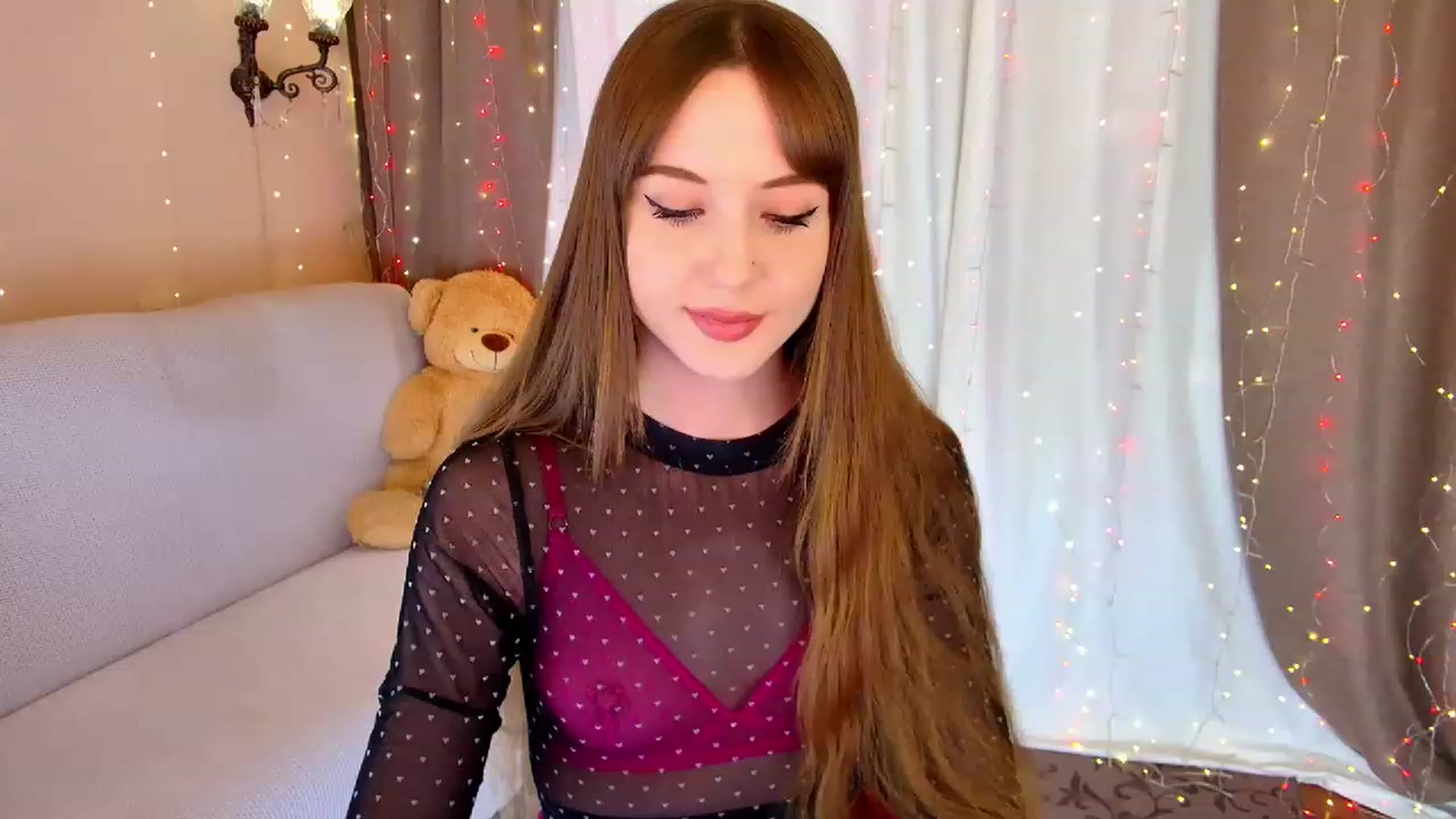 Gallery image thumbnail from Innocent_Soul's myfreecams stream on, 02/07/2023, 18:25 image 6 of 20