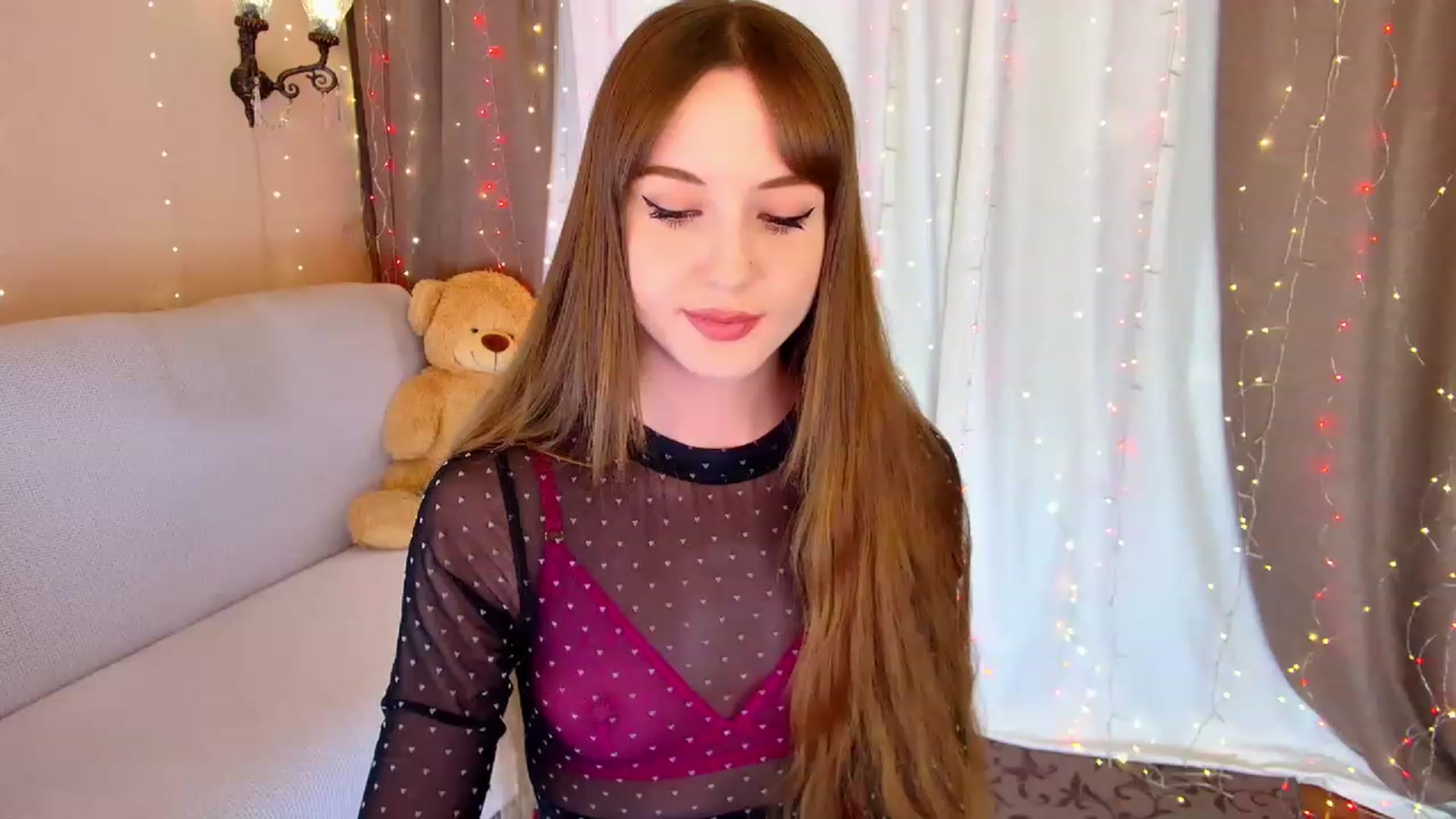 Gallery image thumbnail from Innocent_Soul's myfreecams stream on, 02/07/2023, 18:25 image 16 of 20