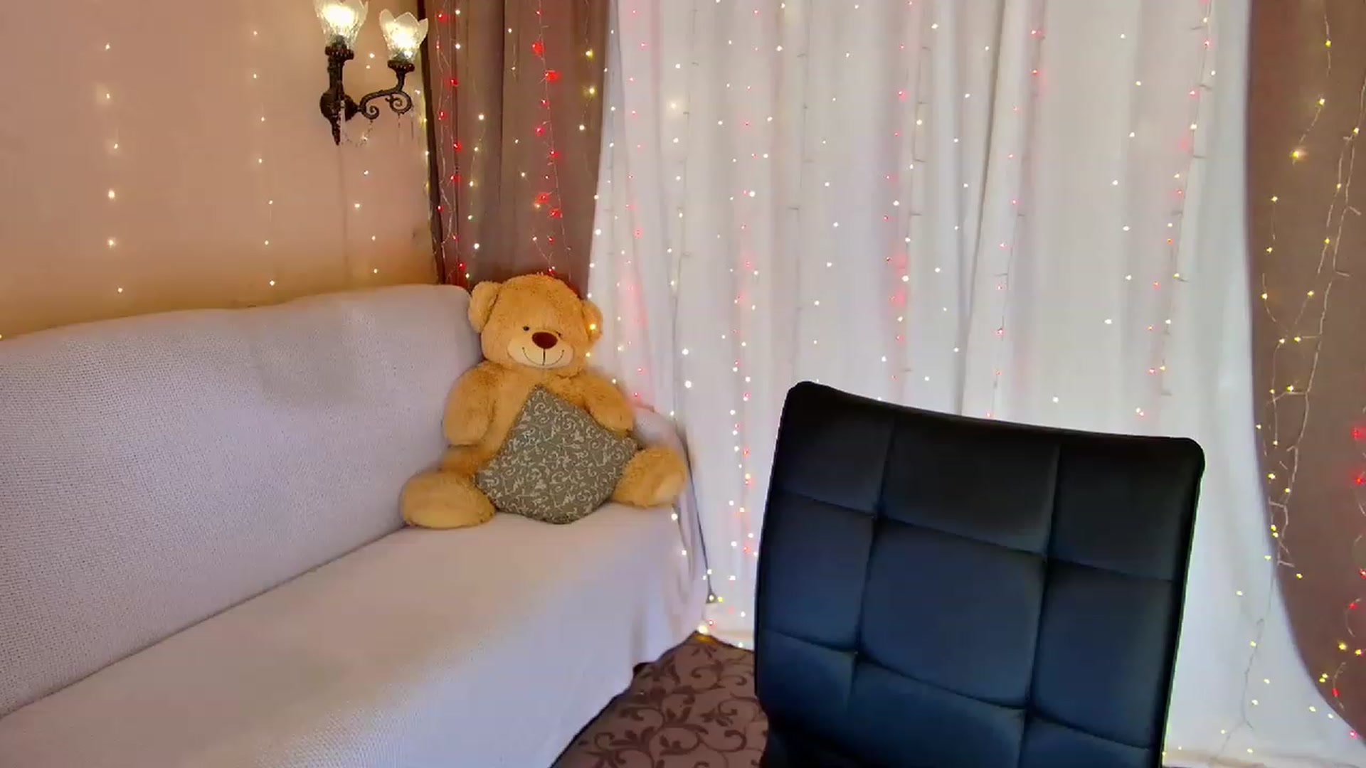 Gallery image thumbnail from Innocent_Soul's myfreecams stream on, 02/09/2023, 16:08 image 1 of 20