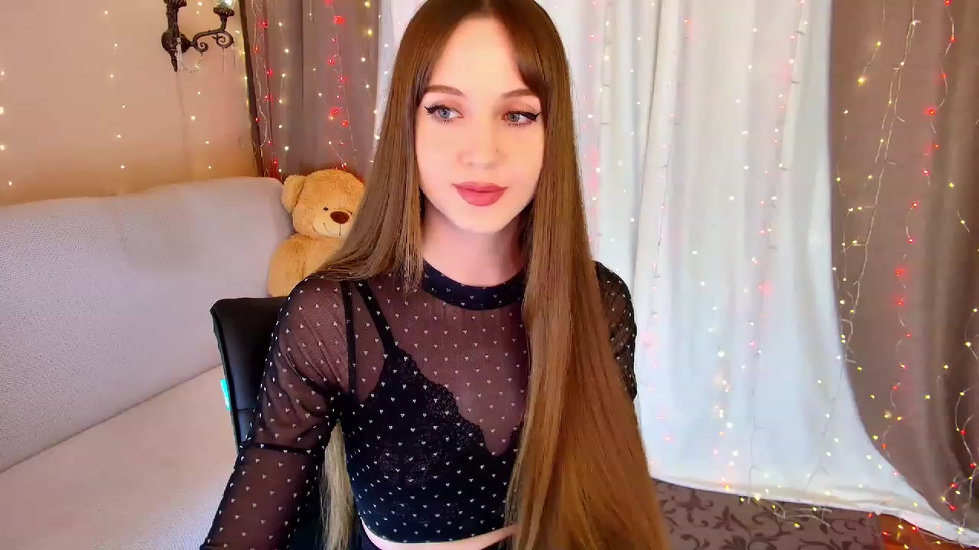 Gallery image thumbnail from Innocent_Soul's myfreecams stream on, 02/13/2023, 16:23 image 1 of 20