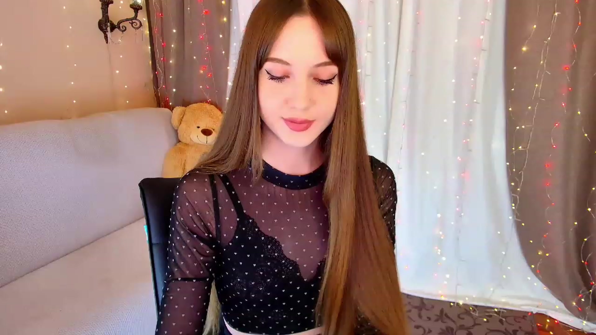 Gallery image thumbnail from Innocent_Soul's myfreecams stream on, 02/13/2023, 16:23 image 2 of 20