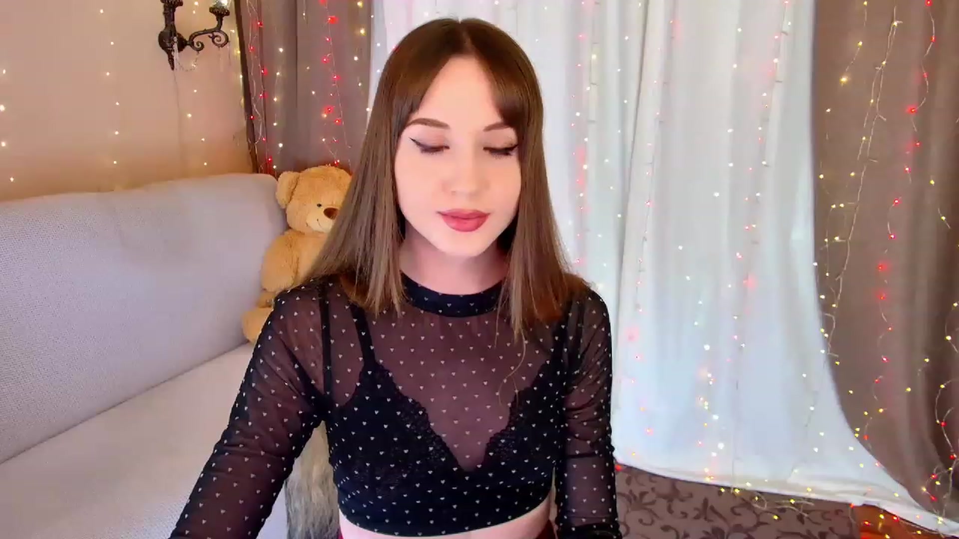 Gallery image thumbnail from Innocent_Soul's myfreecams stream on, 02/15/2023, 15:32 image 14 of 20