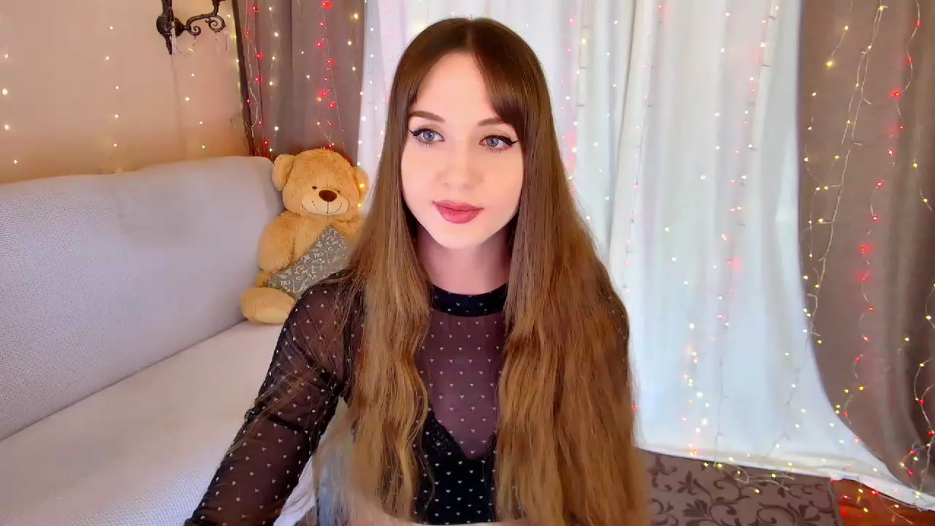 Gallery image thumbnail from Innocent_Soul's myfreecams stream on, 02/15/2023, 15:32 image 6 of 20