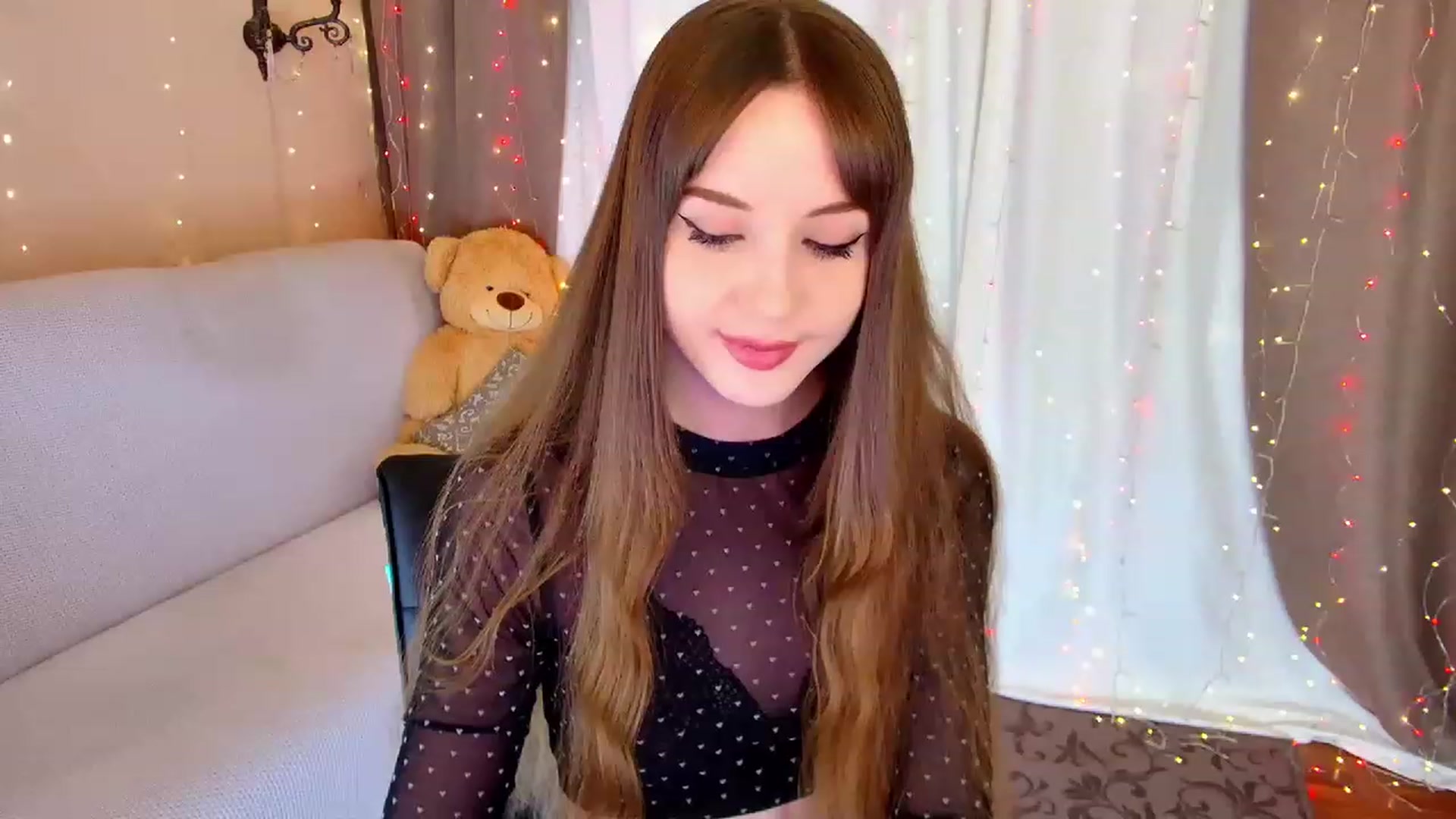 Gallery image thumbnail from Innocent_Soul's myfreecams stream on, 02/15/2023, 16:16 image 15 of 20