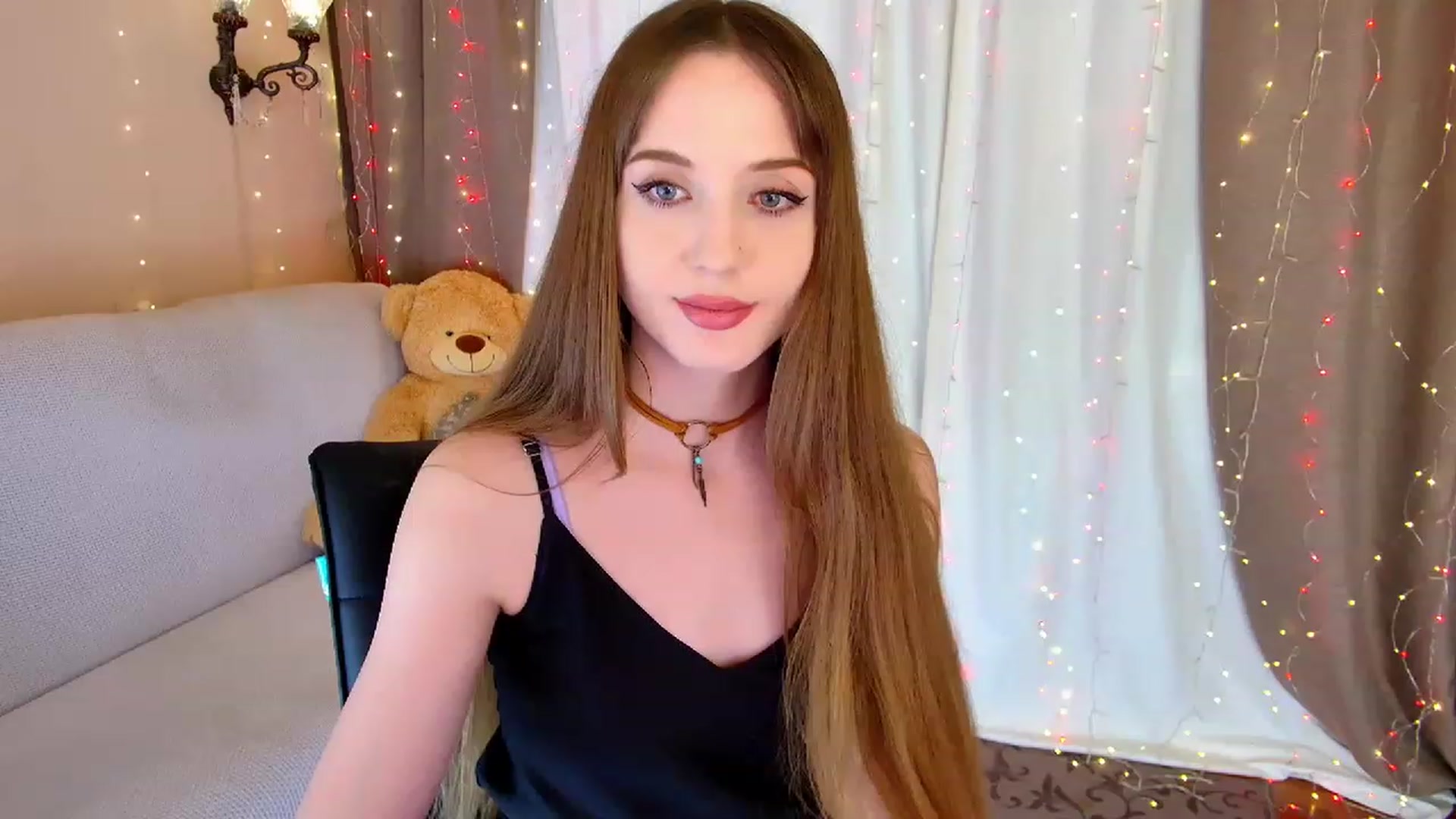 Gallery image thumbnail from Innocent_Soul's myfreecams stream on, 02/20/2023, 20:00 image 9 of 20