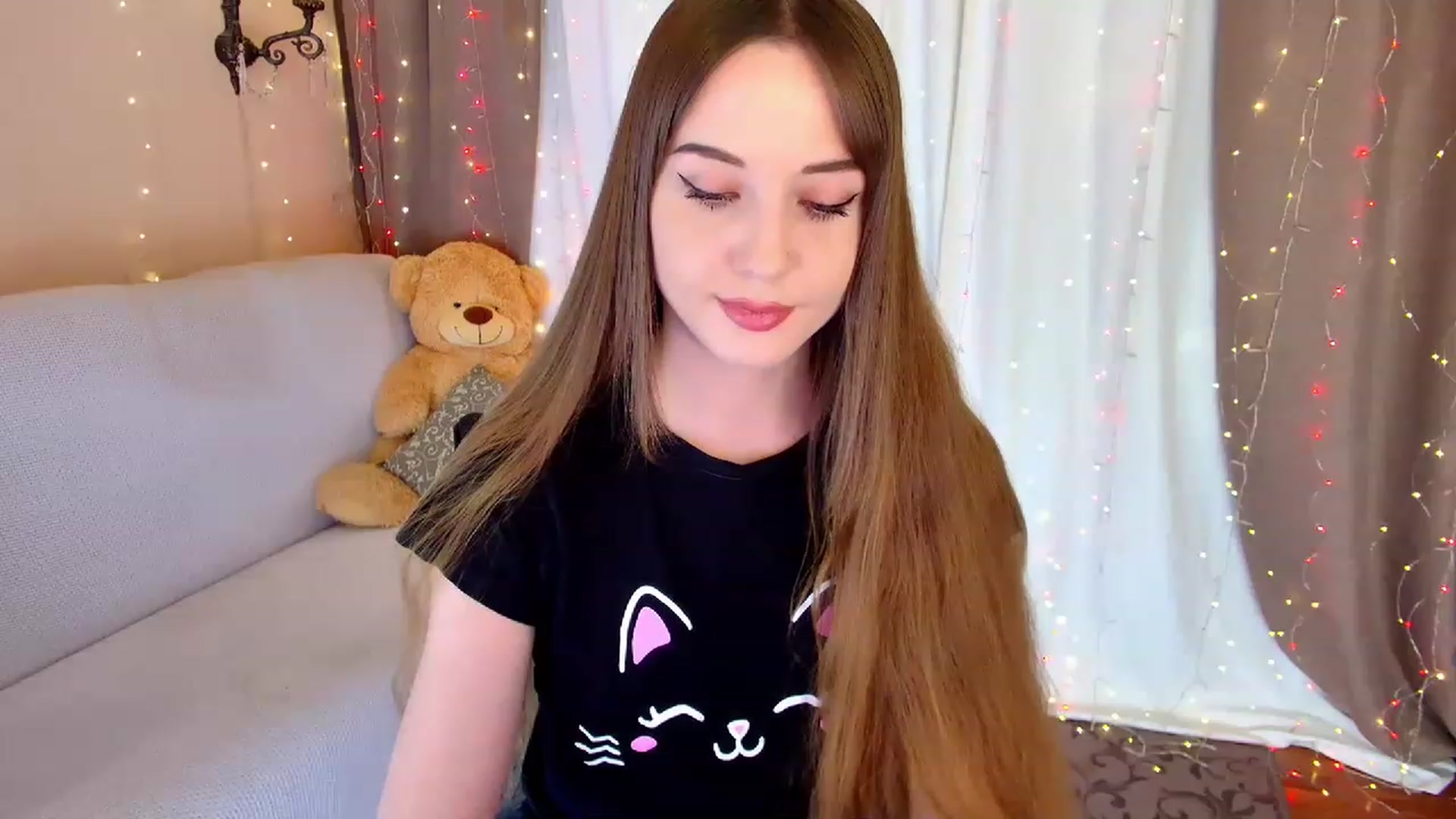 Gallery image thumbnail from Innocent_Soul's myfreecams stream on, 02/24/2023, 18:28 image 16 of 20
