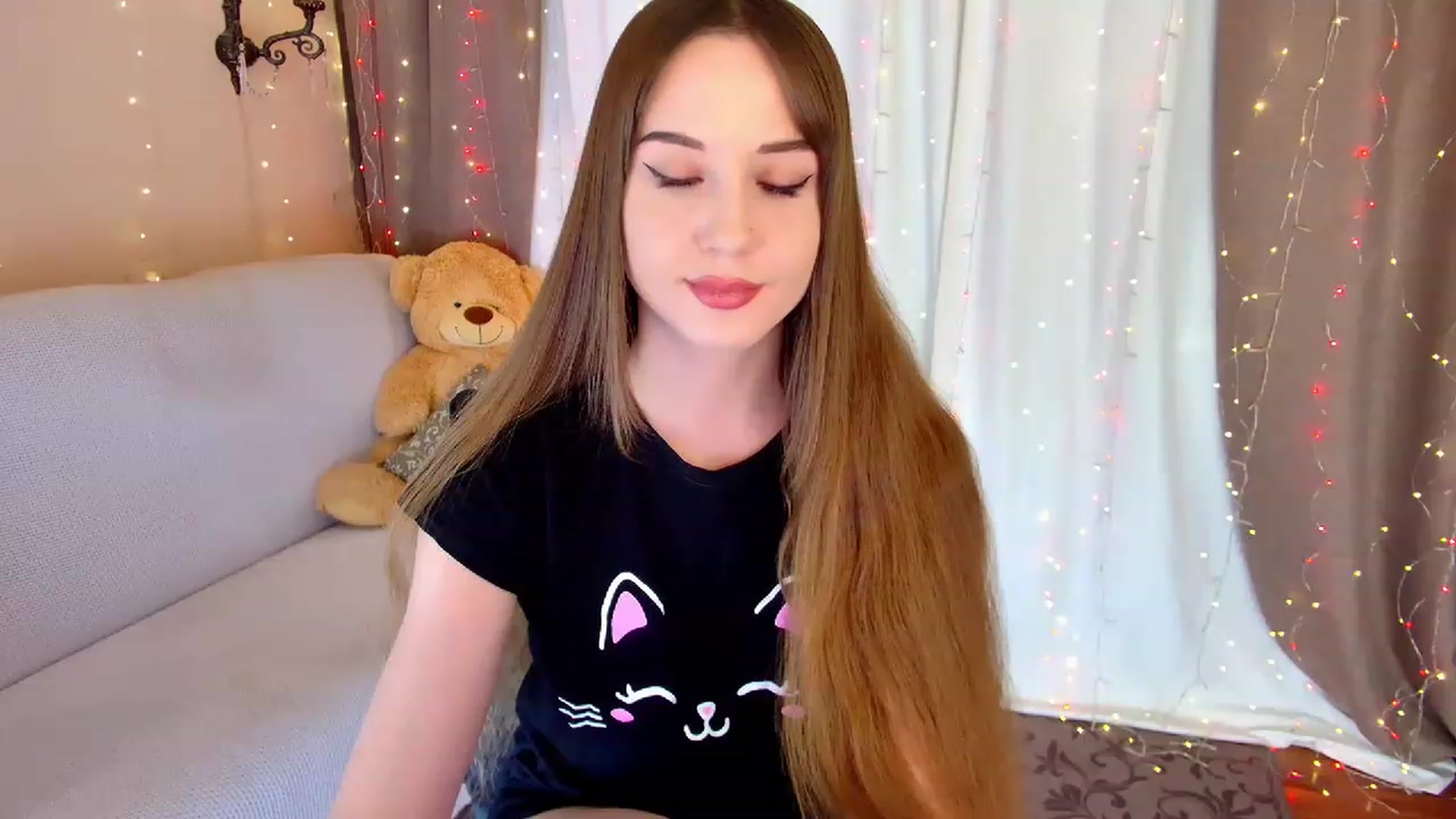 Gallery image thumbnail from Innocent_Soul's myfreecams stream on, 02/24/2023, 18:28 image 8 of 20