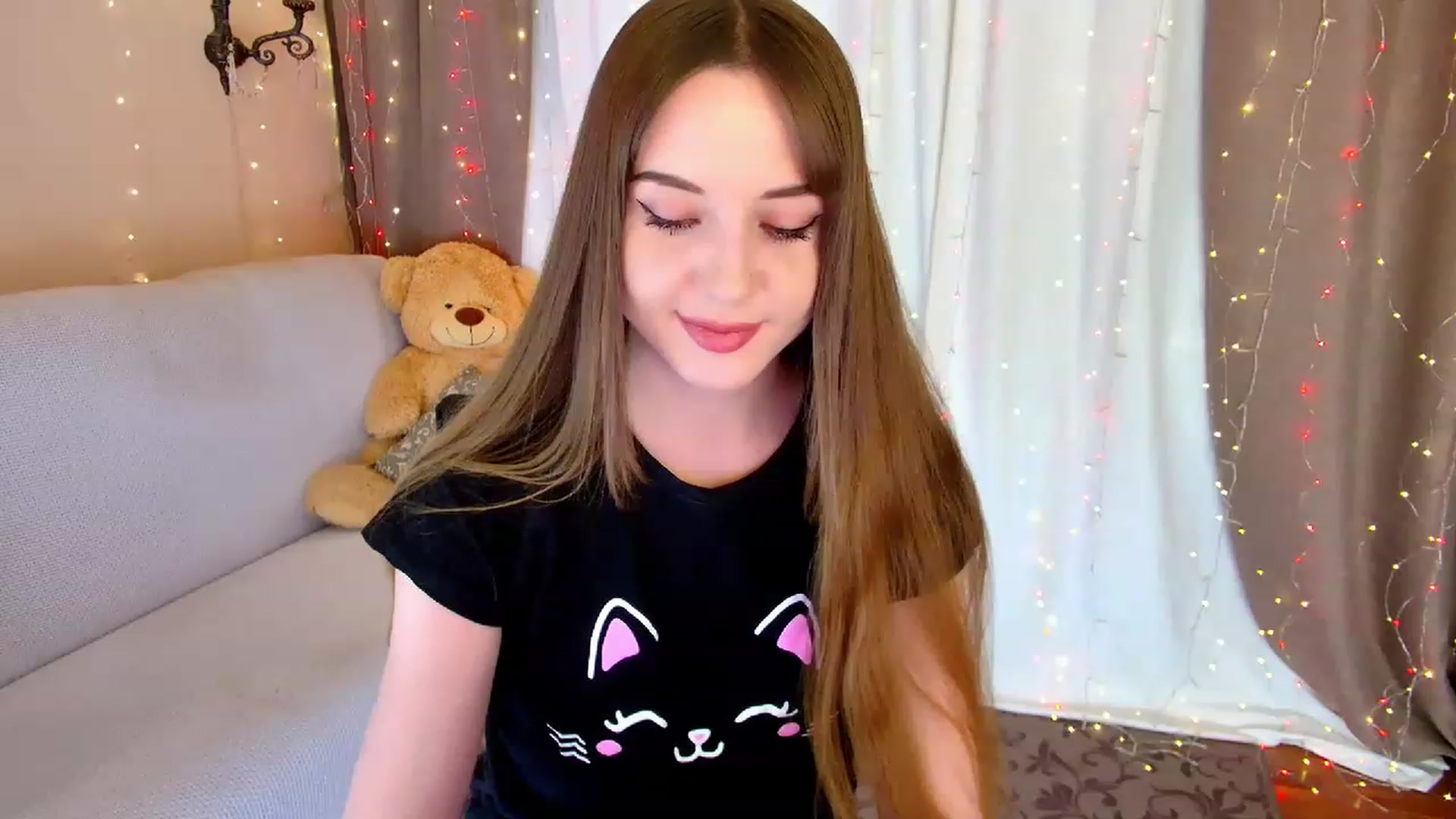 Gallery image thumbnail from Innocent_Soul's myfreecams stream on, 02/24/2023, 19:17 image 18 of 20