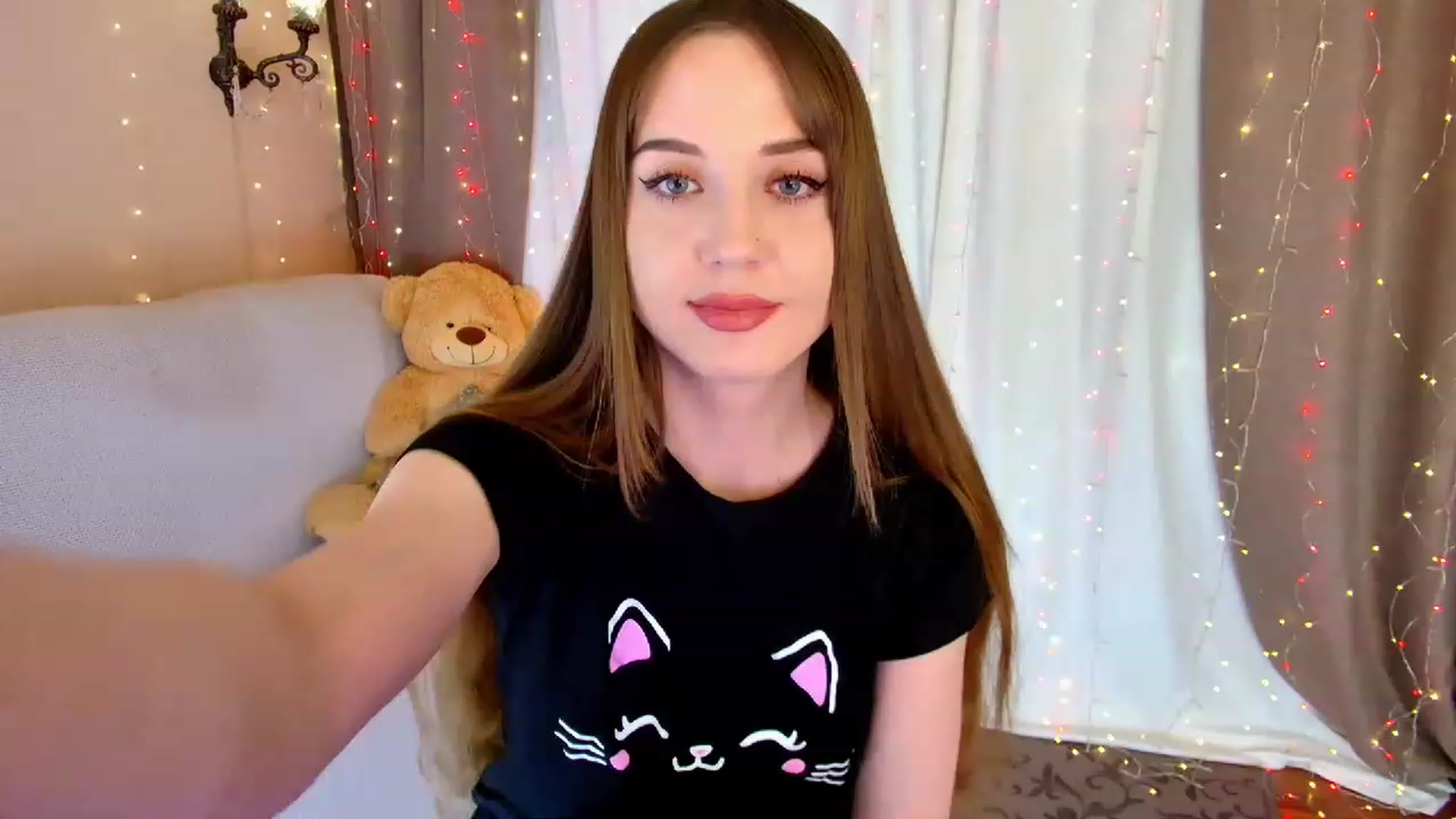 Gallery image thumbnail from Innocent_Soul's myfreecams stream on, 02/24/2023, 19:17 image 1 of 20