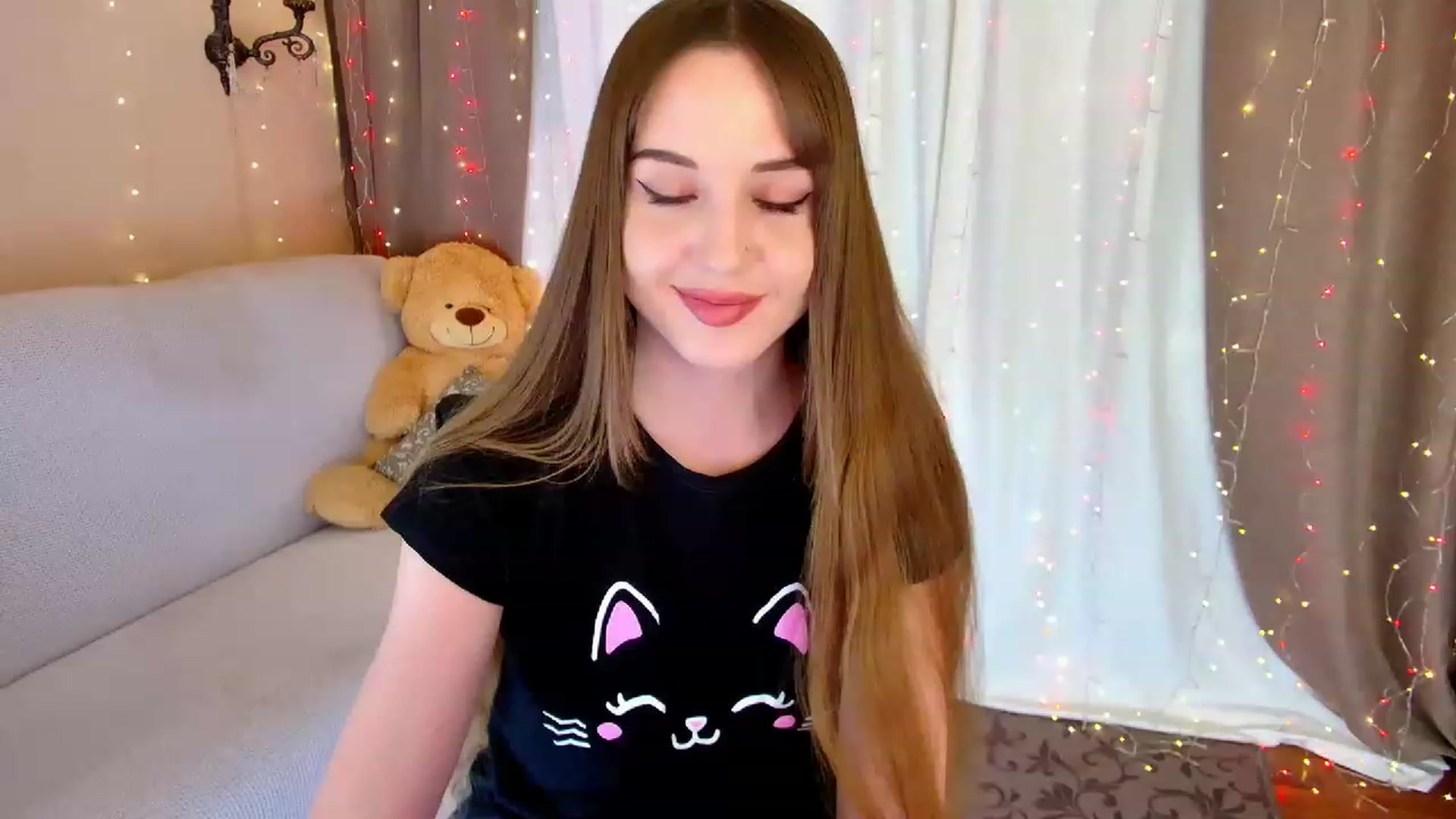 Gallery image thumbnail from Innocent_Soul's myfreecams stream on, 02/24/2023, 19:17 image 15 of 20