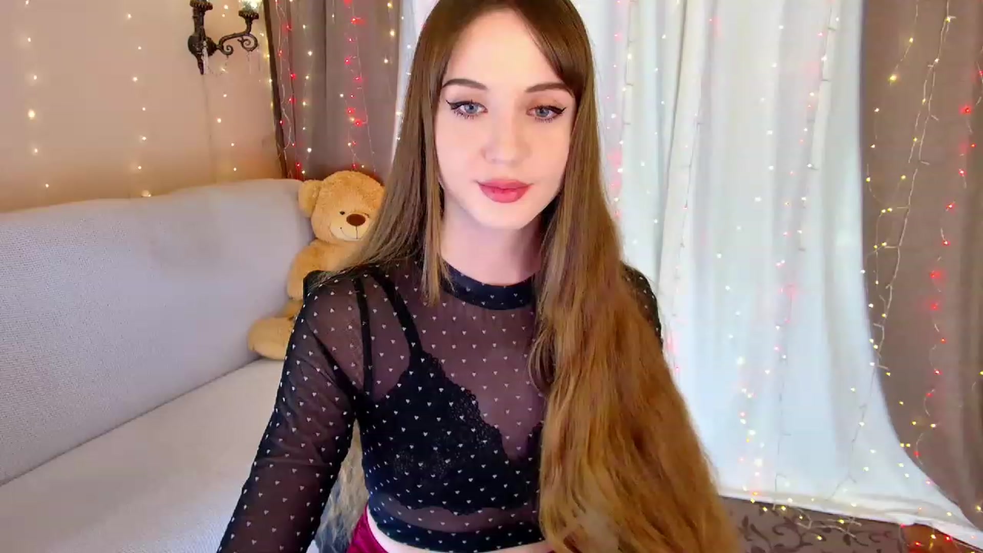 Gallery image thumbnail from Innocent_Soul's myfreecams stream on, 02/25/2023, 17:14 image 12 of 20