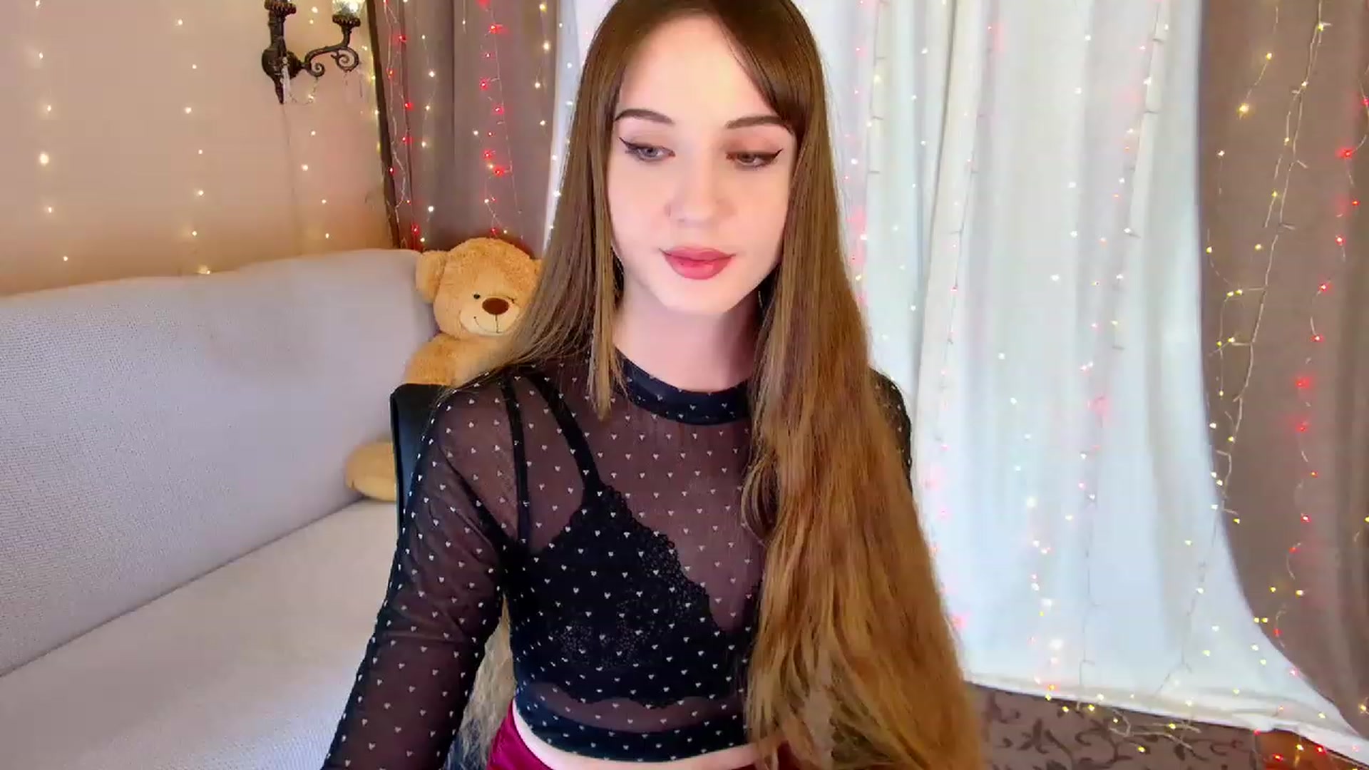 Gallery image thumbnail from Innocent_Soul's myfreecams stream on, 02/25/2023, 17:14 image 18 of 20