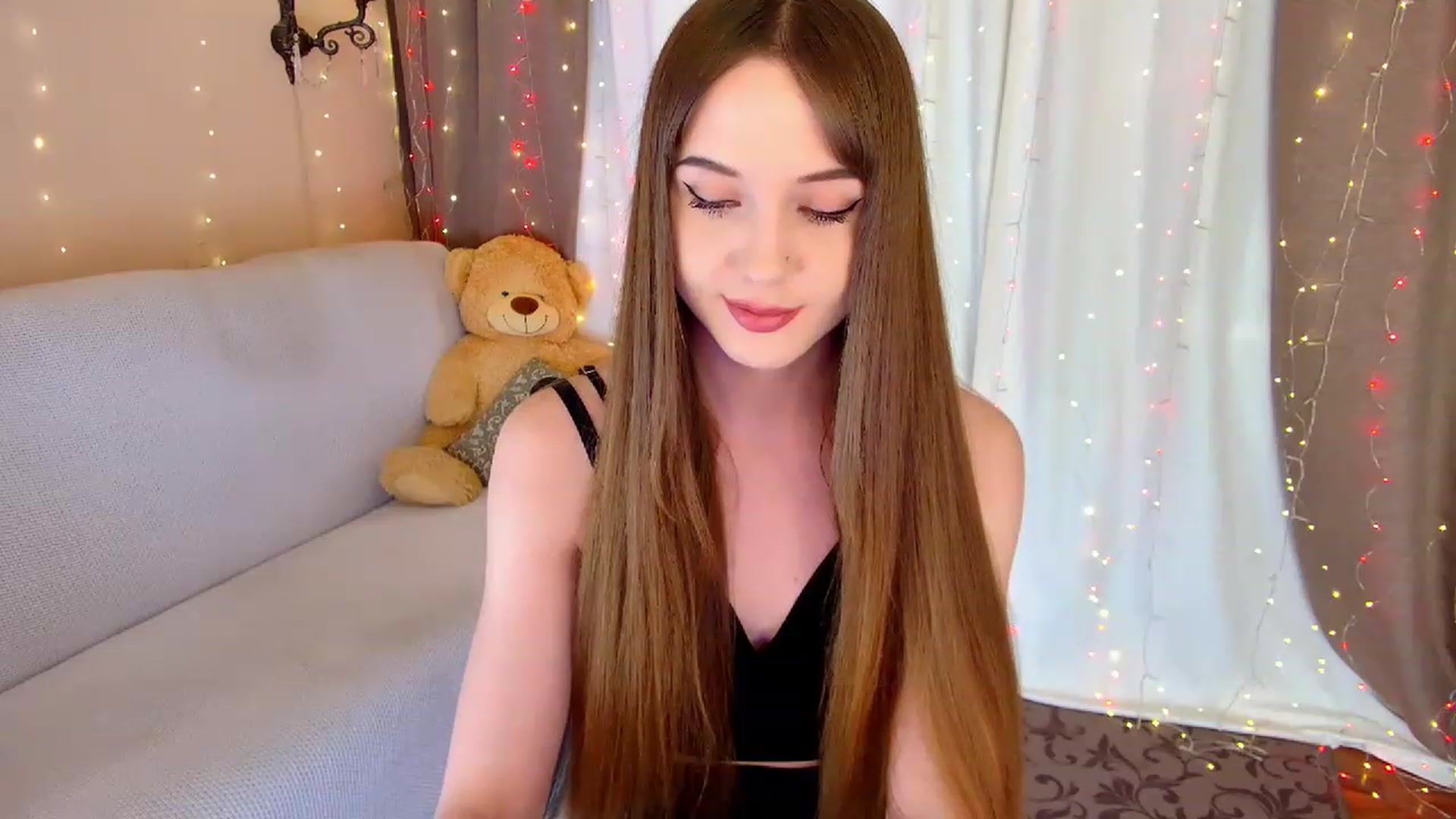 Gallery image thumbnail from Innocent_Soul's myfreecams stream on, 03/03/2023, 16:56 image 10 of 20