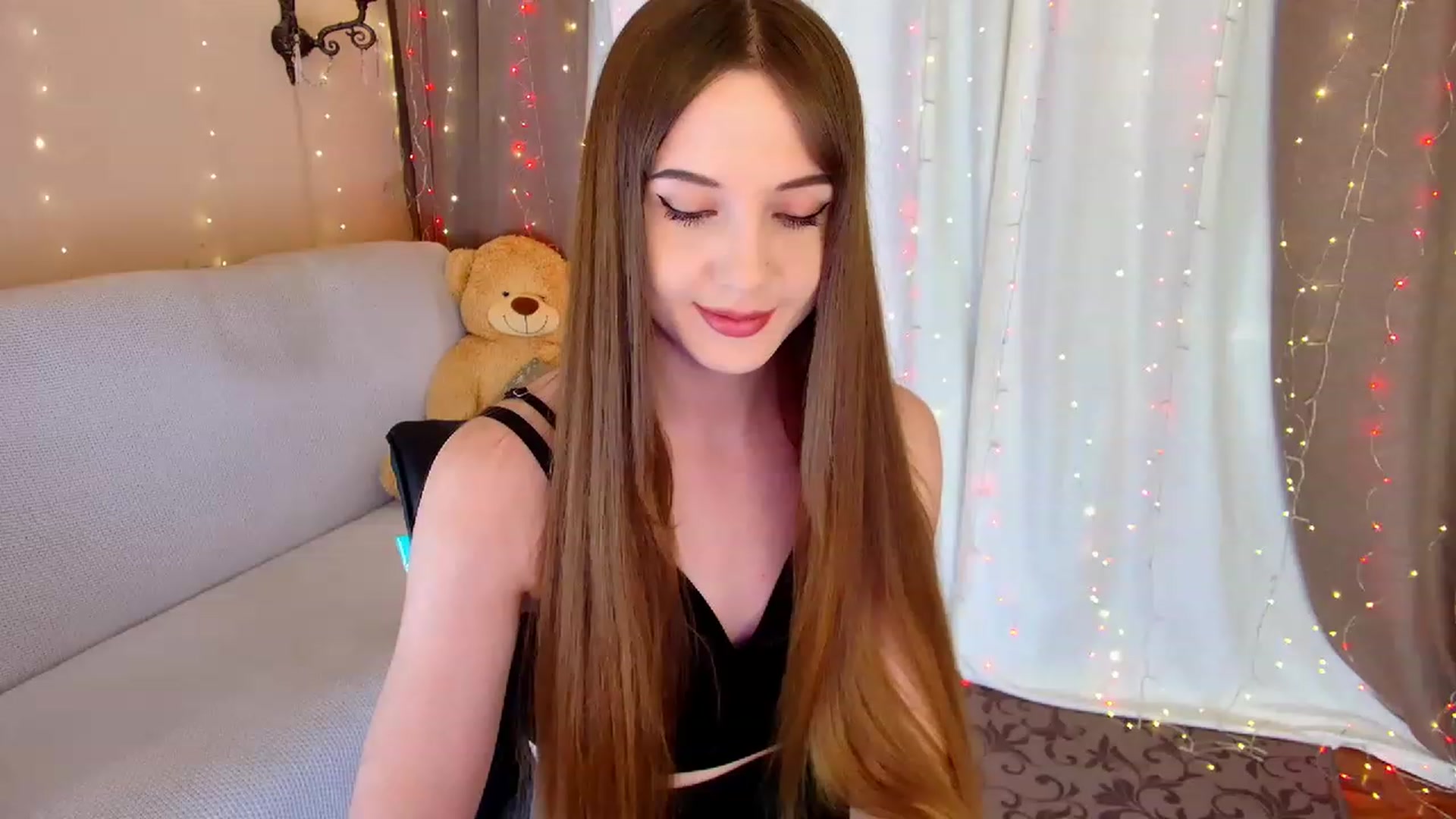 Gallery image thumbnail from Innocent_Soul's myfreecams stream on, 03/03/2023, 16:56 image 3 of 20