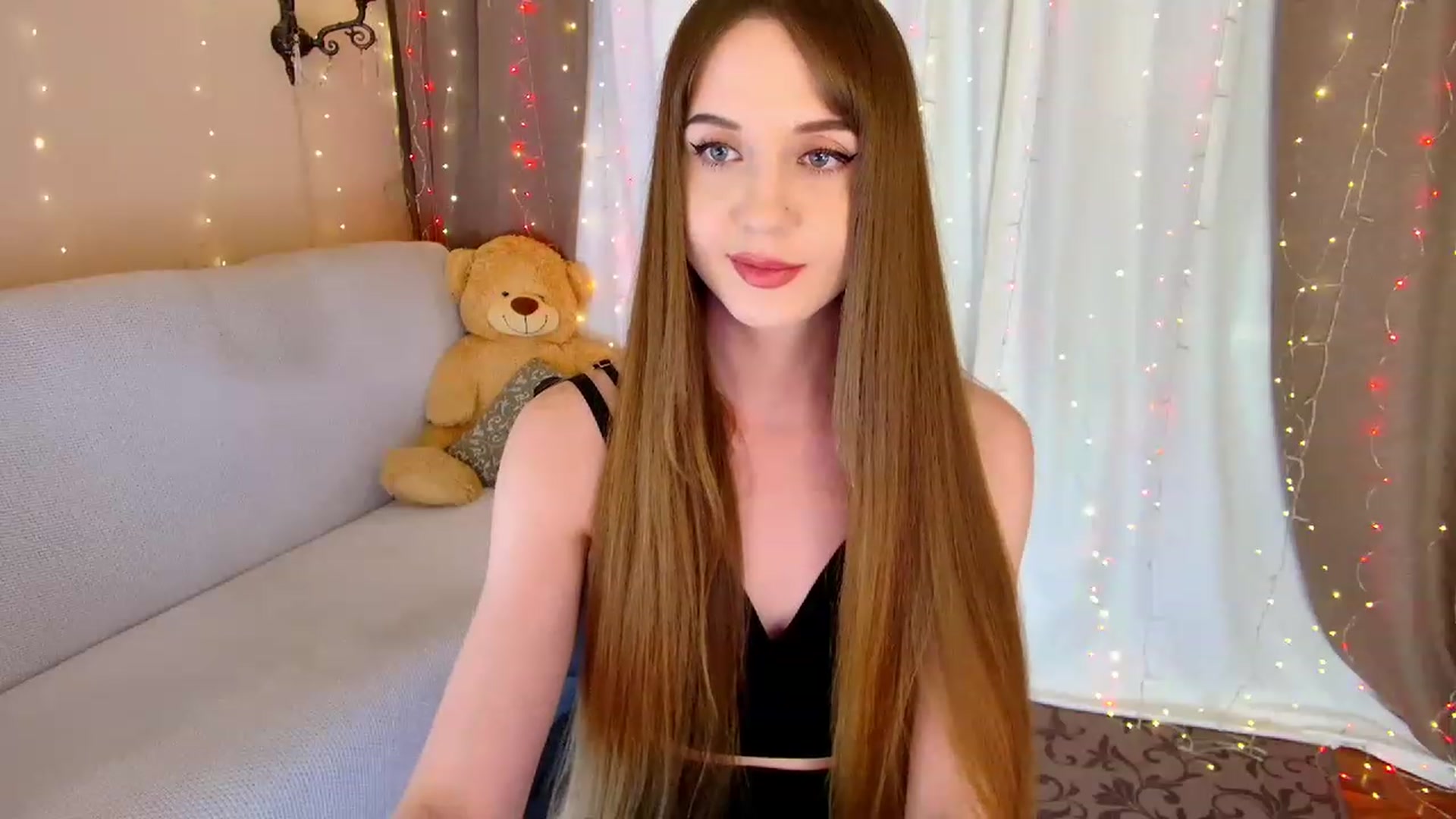 Gallery image thumbnail from Innocent_Soul's myfreecams stream on, 03/03/2023, 16:56 image 11 of 20