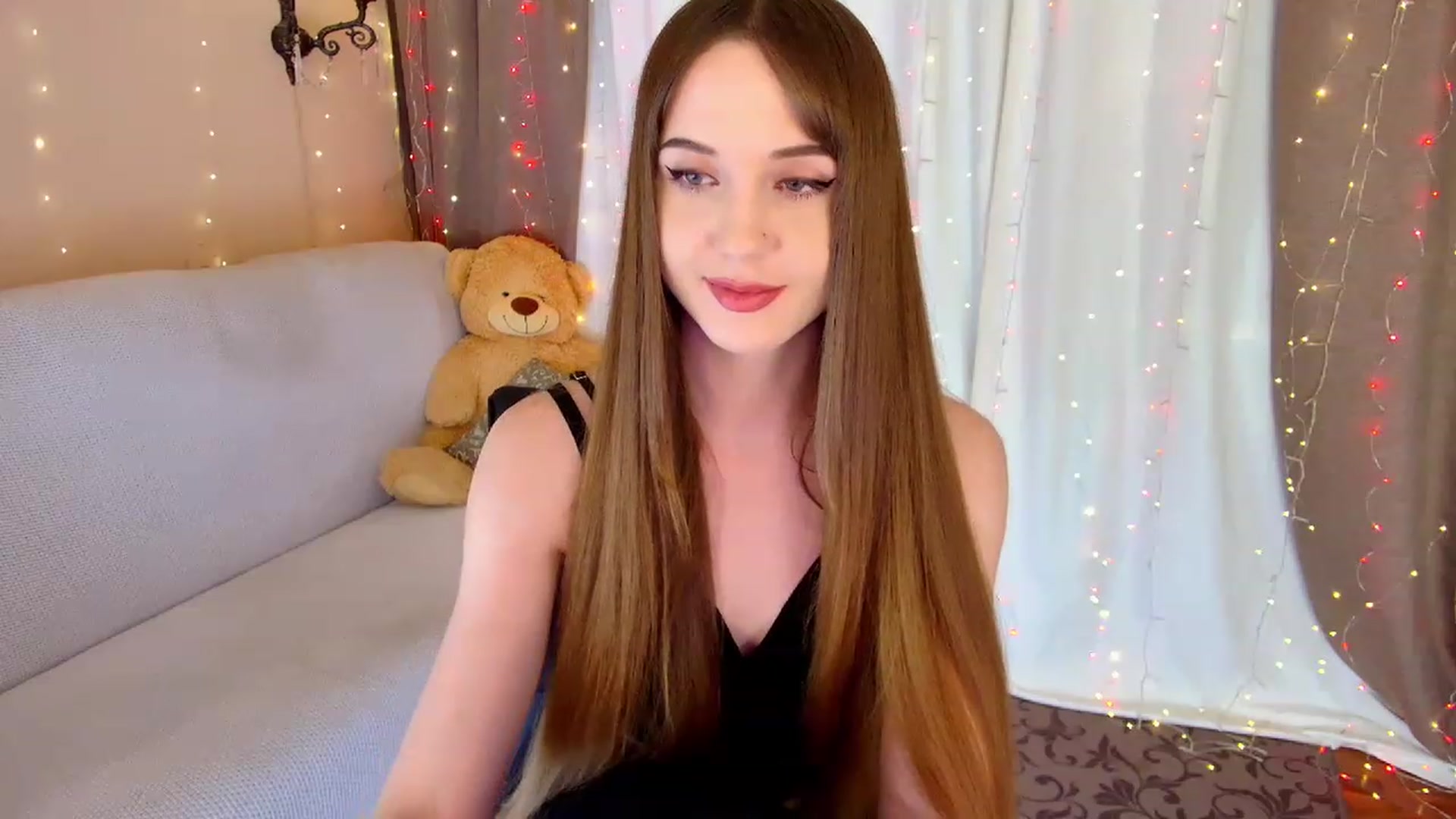 Gallery image thumbnail from Innocent_Soul's myfreecams stream on, 03/03/2023, 16:56 image 9 of 20