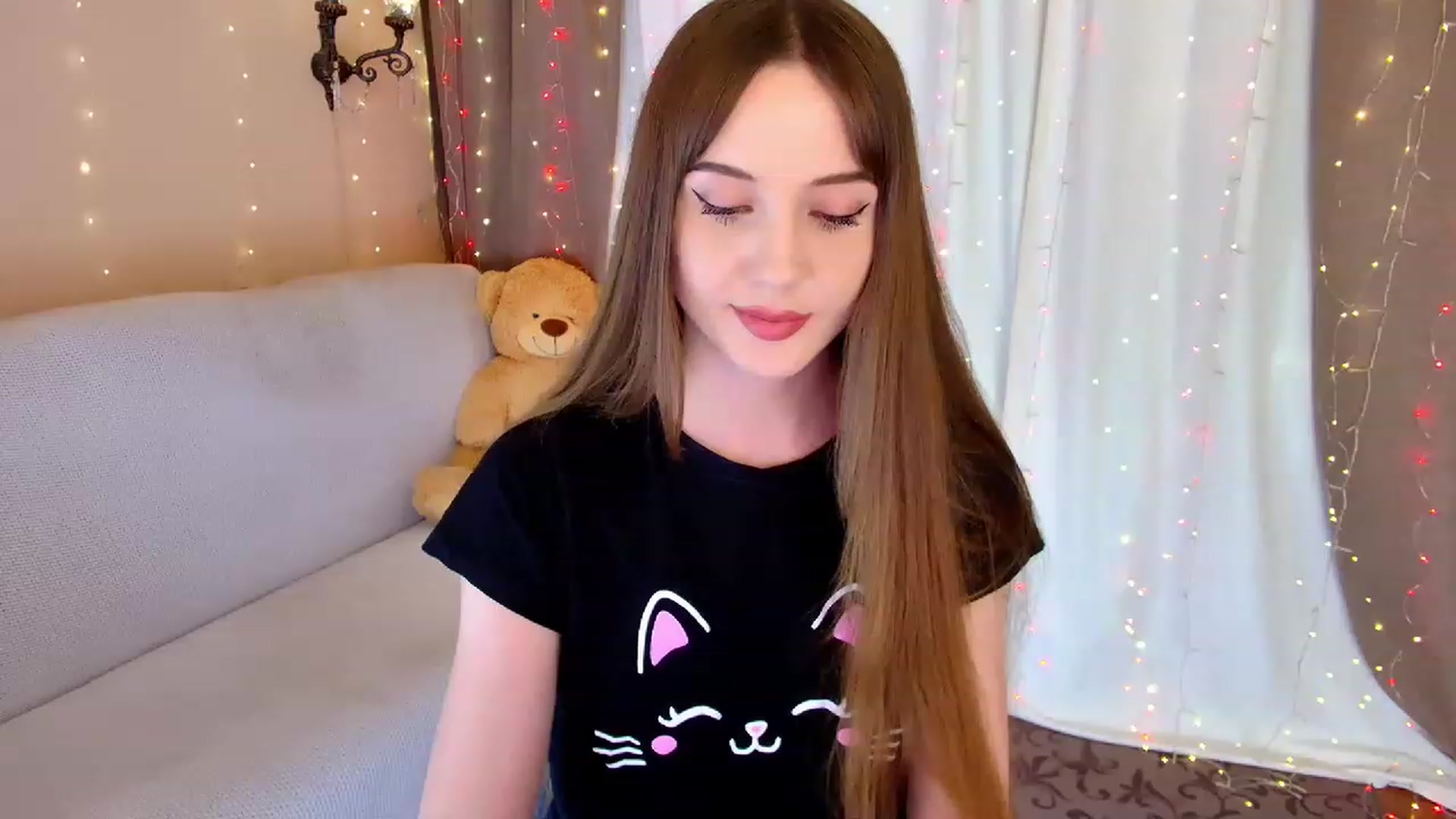 Gallery image thumbnail from Innocent_Soul's myfreecams stream on, 03/04/2023, 18:54 image 13 of 20