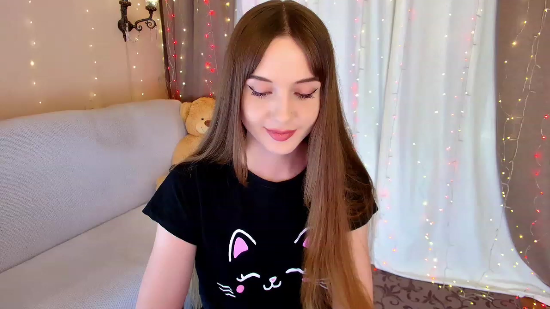 Gallery image thumbnail from Innocent_Soul's myfreecams stream on, 03/04/2023, 18:54 image 7 of 20