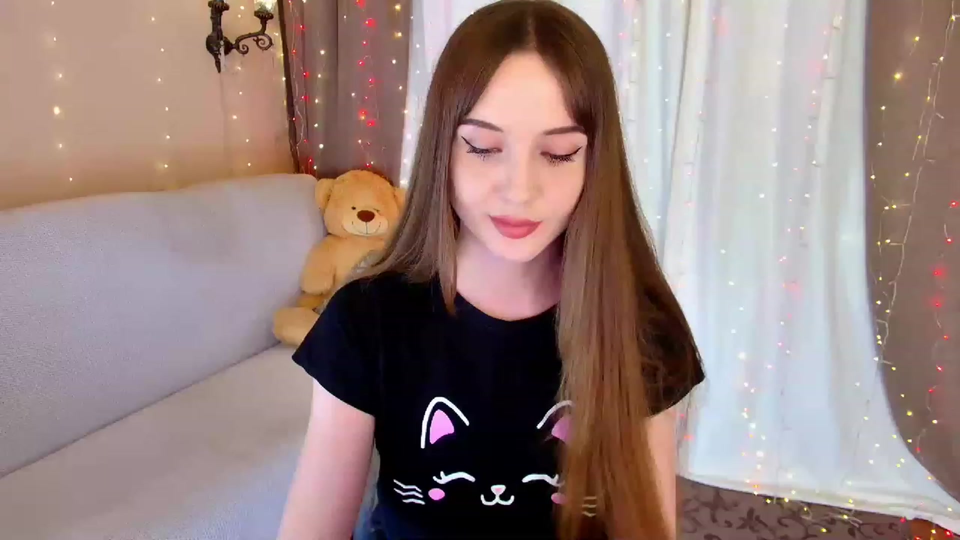 Gallery image thumbnail from Innocent_Soul's myfreecams stream on, 03/04/2023, 18:54 image 15 of 20