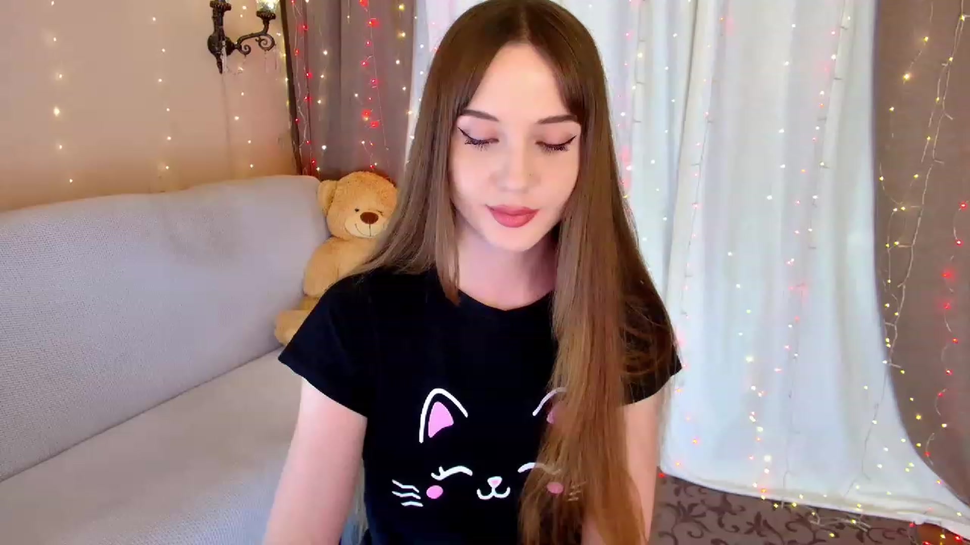 Gallery image thumbnail from Innocent_Soul's myfreecams stream on, 03/04/2023, 18:54 image 8 of 20