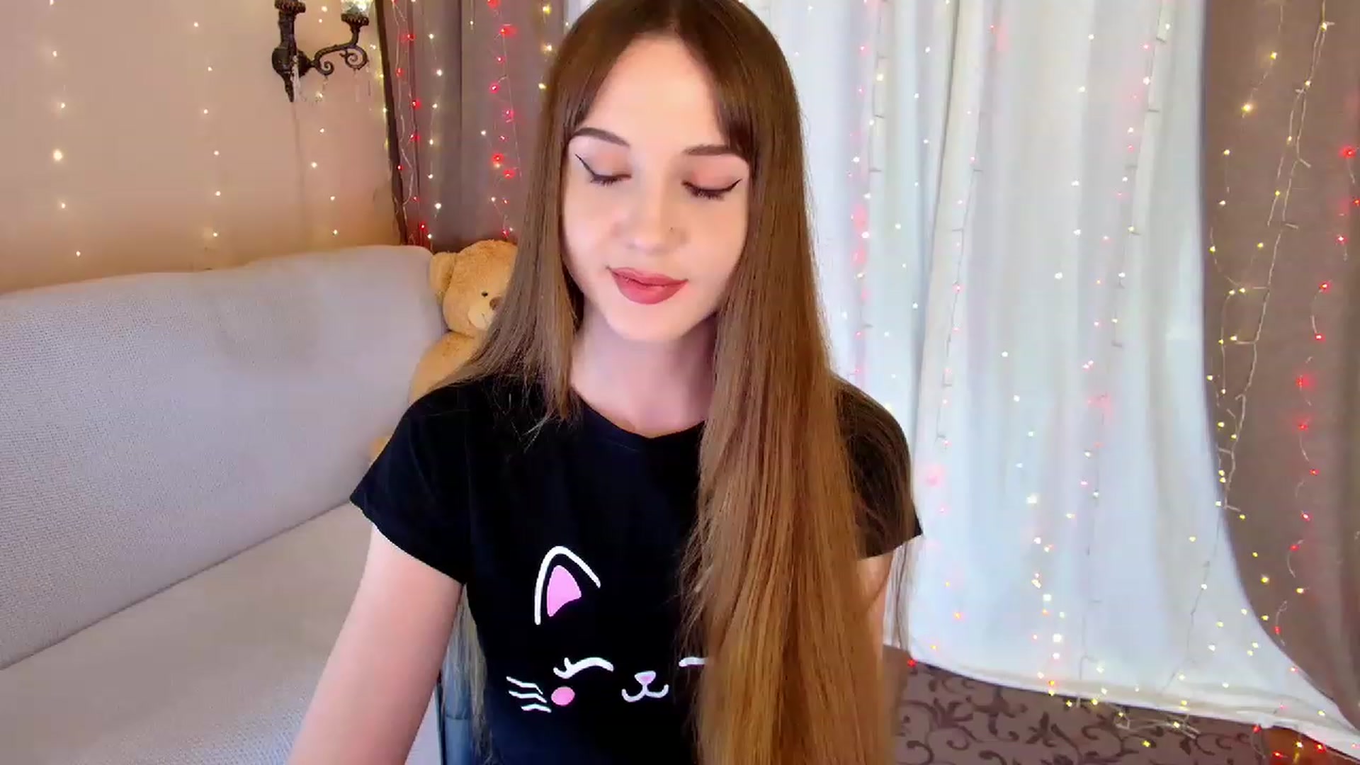 Gallery image thumbnail from Innocent_Soul's myfreecams stream on, 03/04/2023, 19:43 image 17 of 20