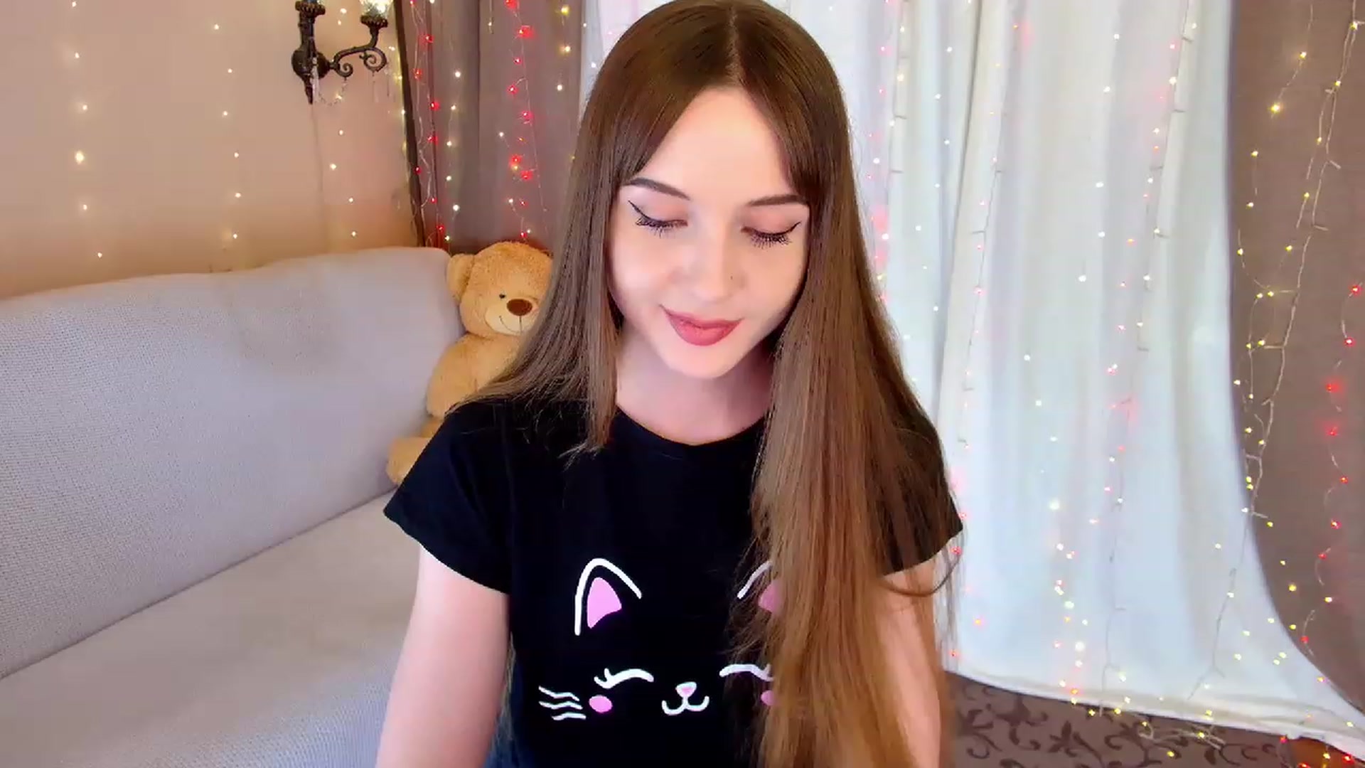 Gallery image thumbnail from Innocent_Soul's myfreecams stream on, 03/04/2023, 19:43 image 5 of 20