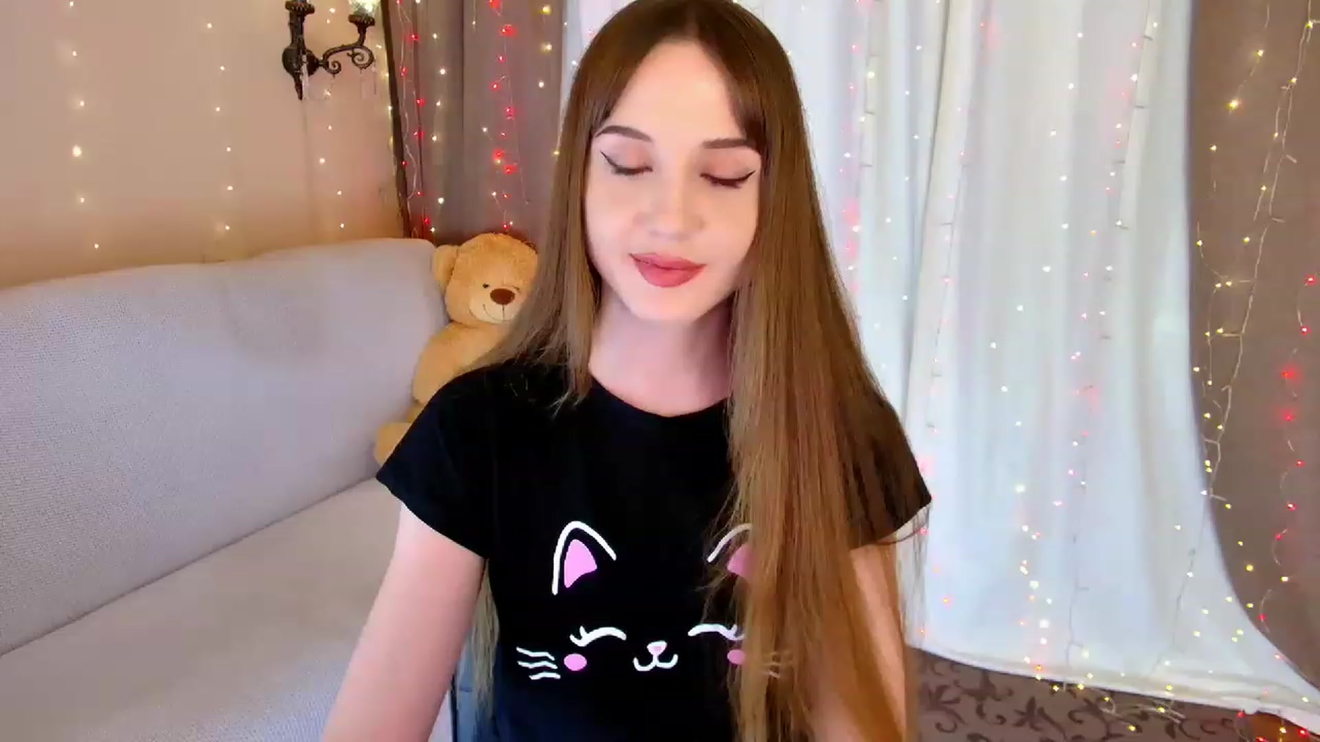 Gallery image thumbnail from Innocent_Soul's myfreecams stream on, 03/04/2023, 19:43 image 4 of 20